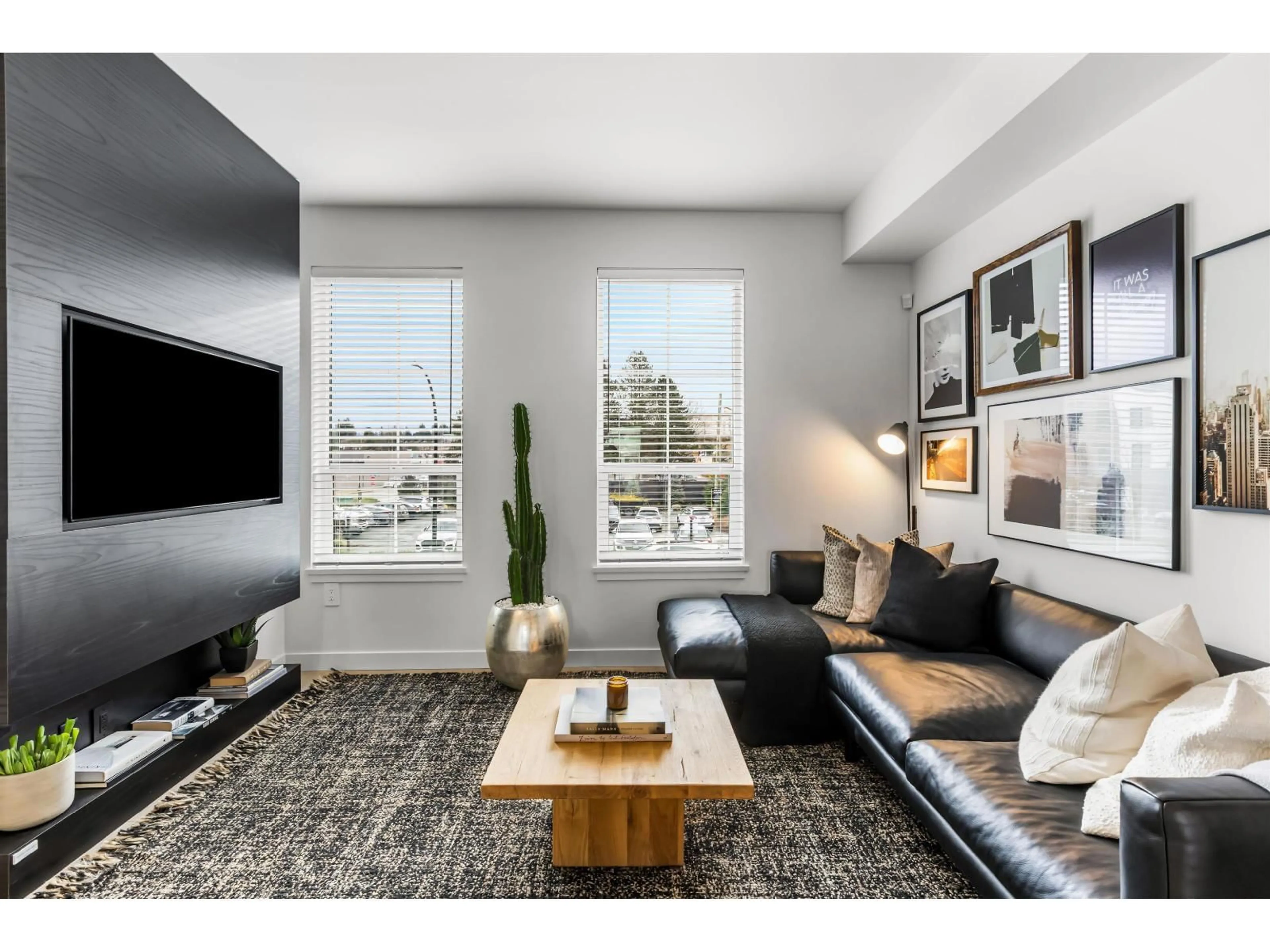 Living room with furniture, unknown for 3 - 2886 MONTROSE AVENUE, Abbotsford British Columbia V2S0N7
