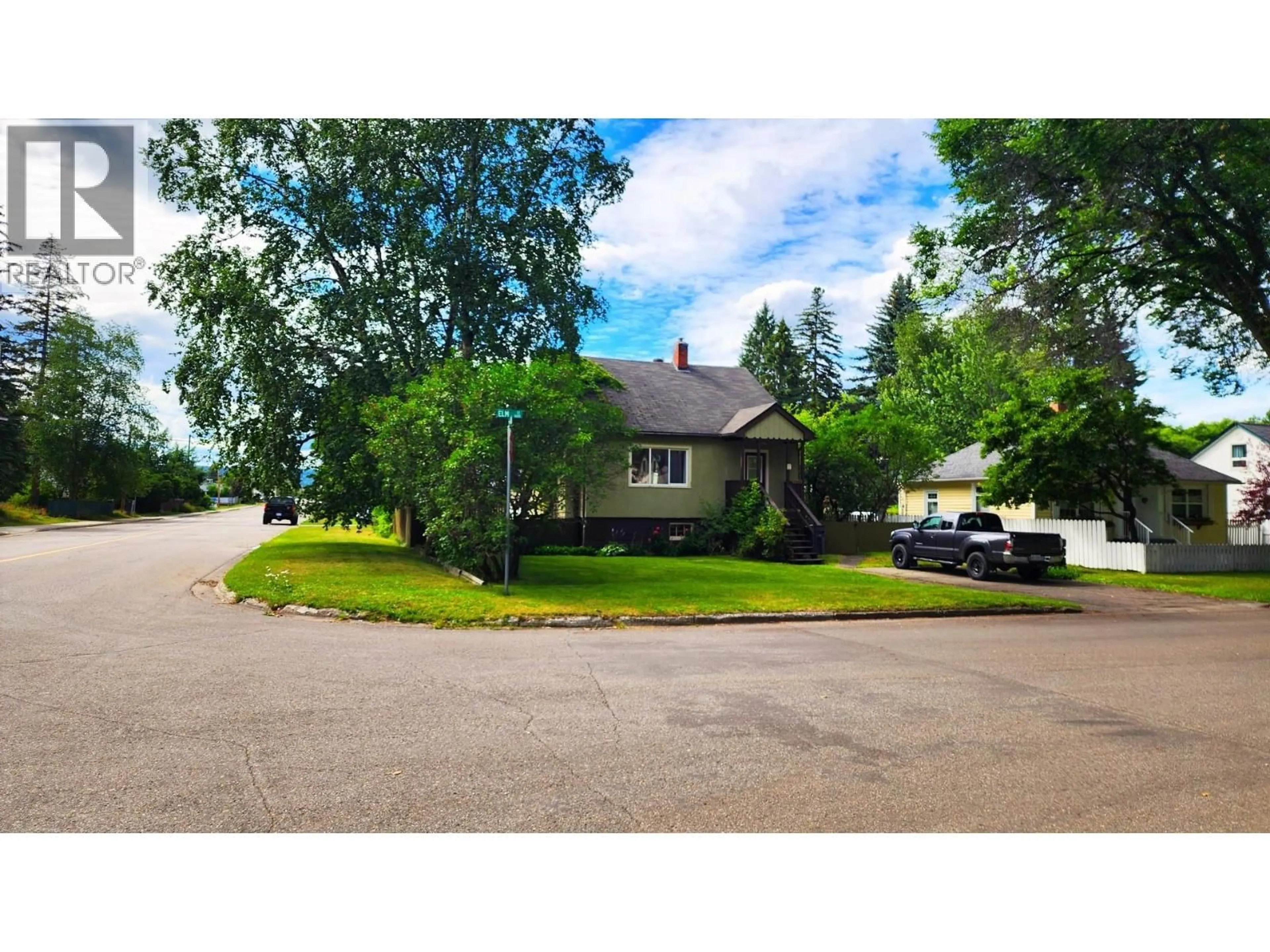 A pic from outside/outdoor area/front of a property/back of a property/a pic from drone, street for 1685 ELM STREET, Prince George British Columbia V2L1C7
