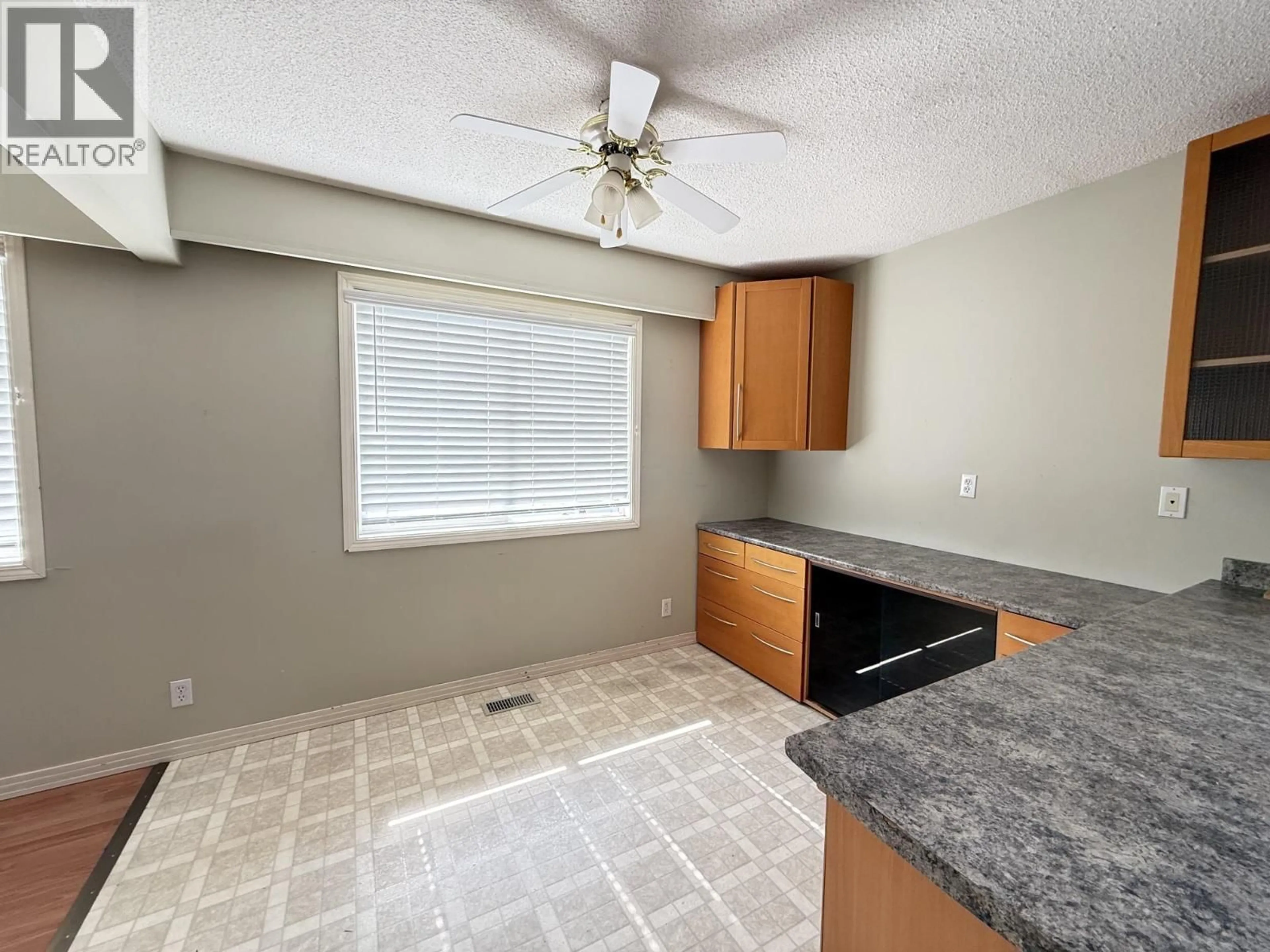 Standard kitchen, ceramic/tile floor for 970 WESTERN AVENUE, Williams Lake British Columbia V2G2J6