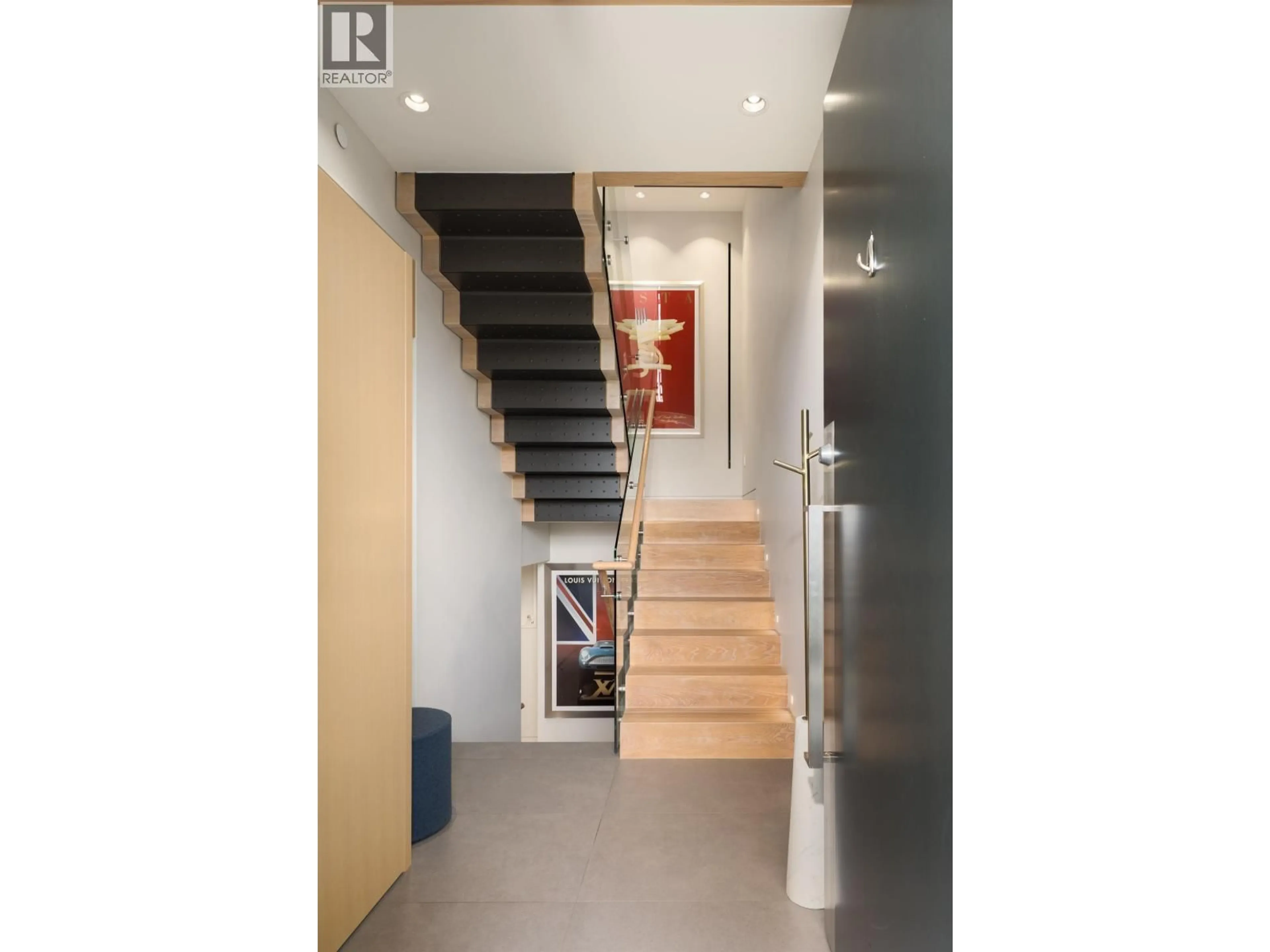 Unknown for 3250 20TH AVENUE, Vancouver British Columbia V6L1H9