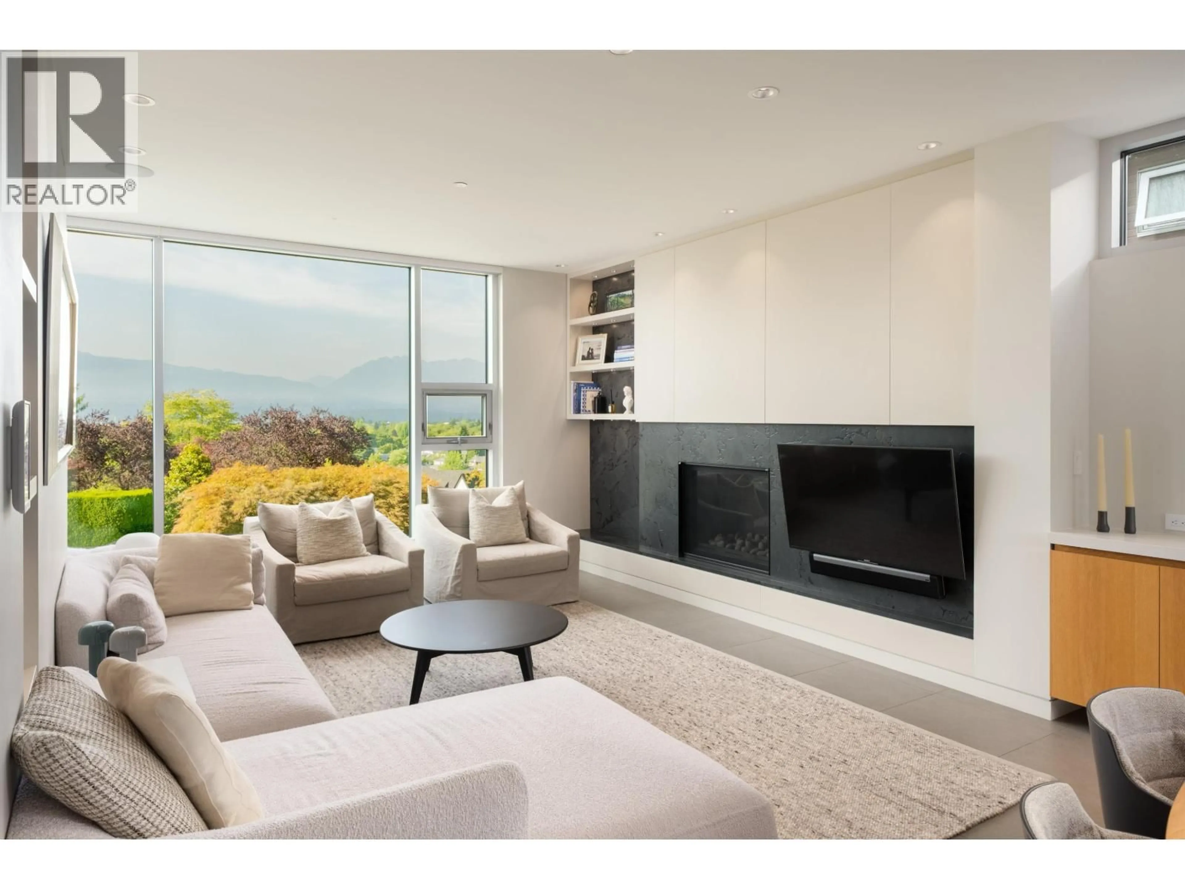 Living room with furniture, unknown for 3250 20TH AVENUE, Vancouver British Columbia V6L1H9