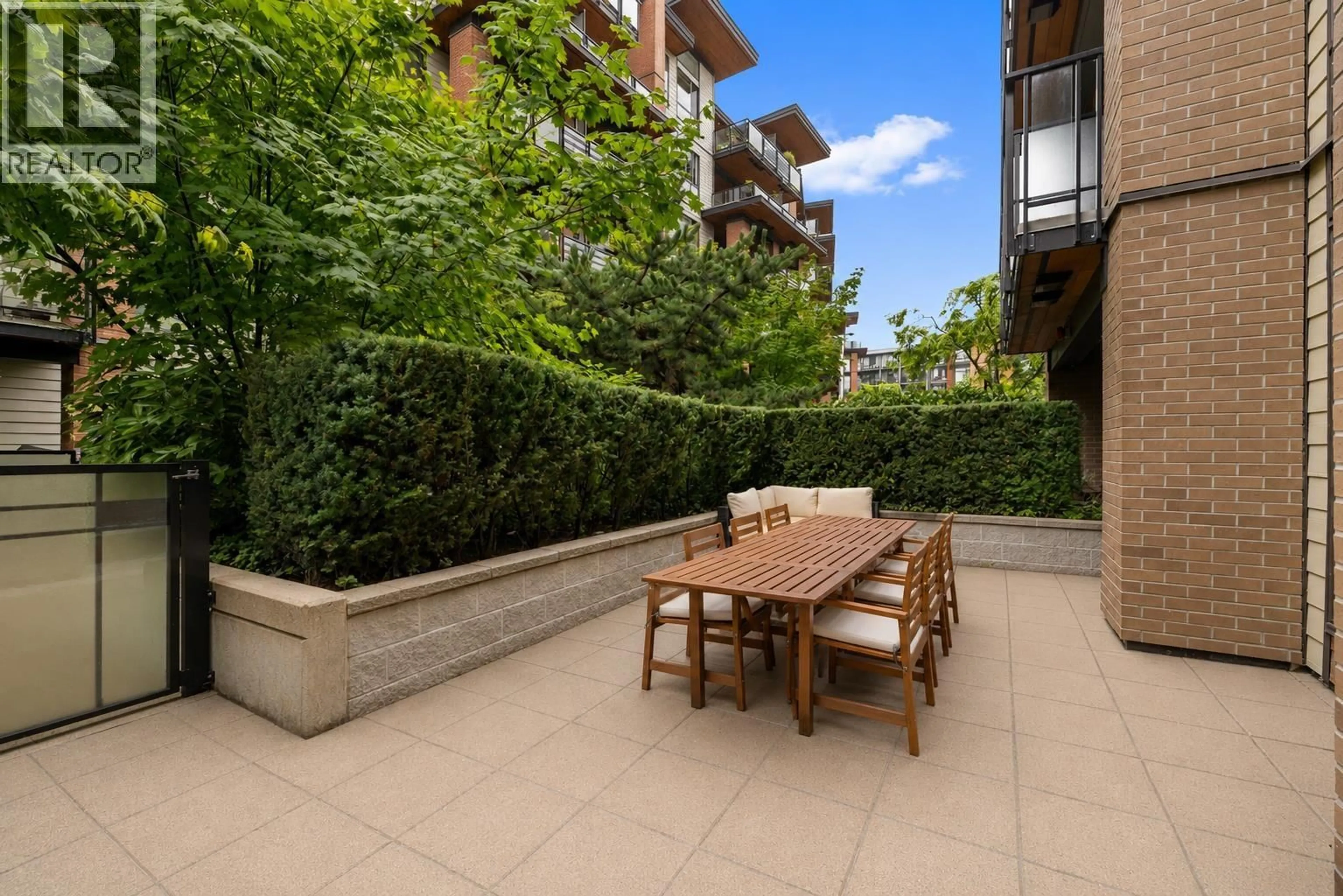 Patio, street for 103 - 719 3RD STREET, North Vancouver British Columbia V7M0E7
