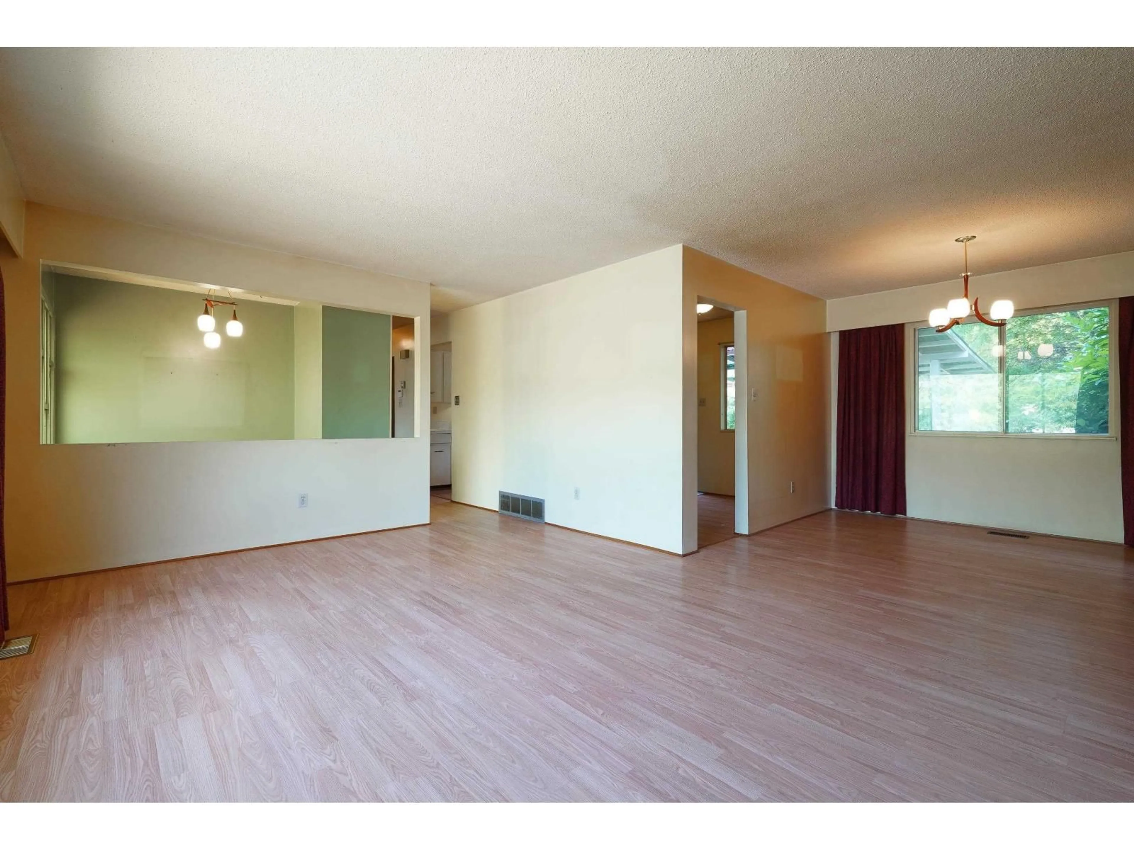 A pic of a room for 17844 57A AVENUE, Surrey British Columbia V3S1J4