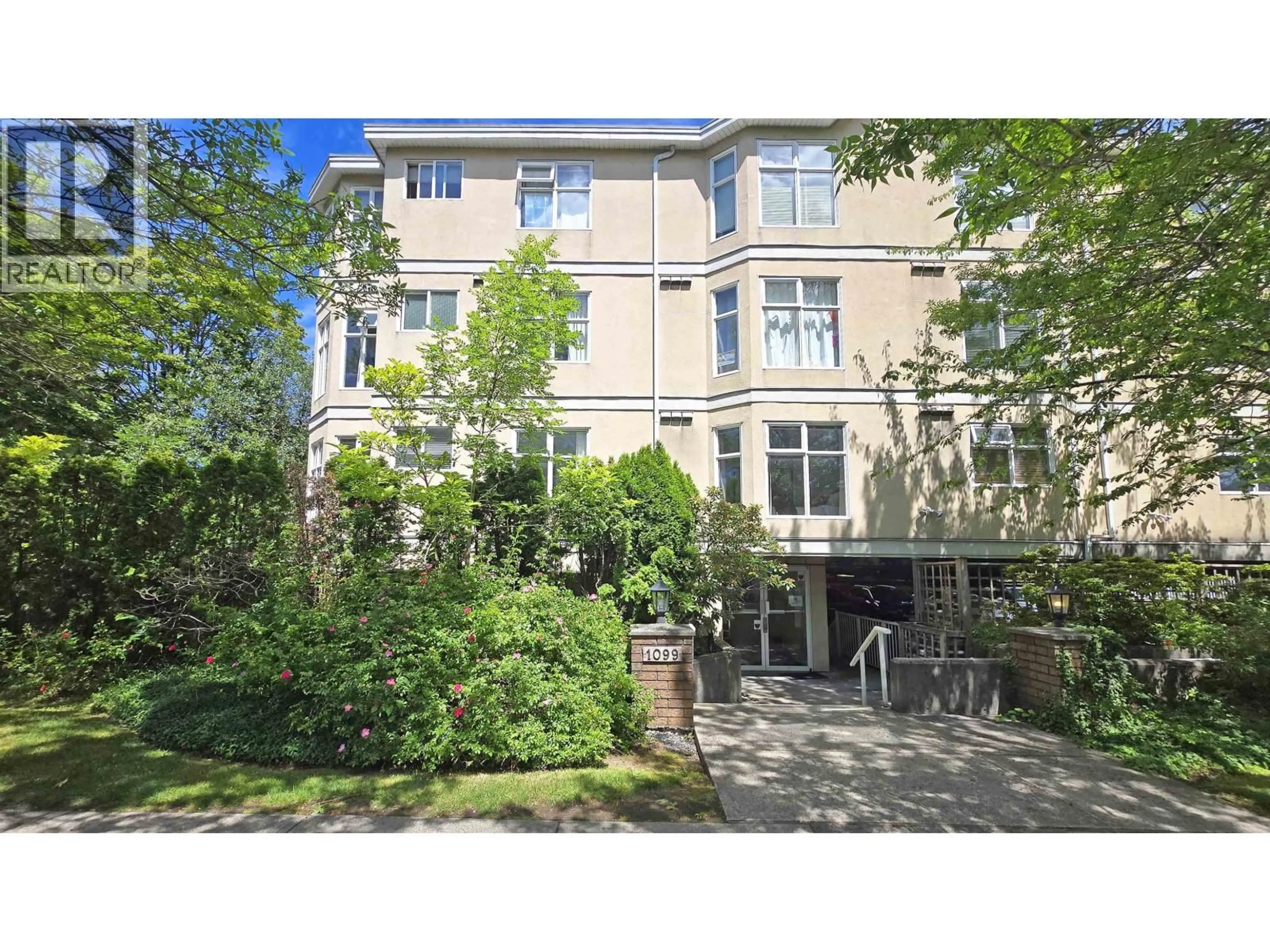 A pic from outside/outdoor area/front of a property/back of a property/a pic from drone, street for 101 - 1099 71ST AVENUE, Vancouver British Columbia V6P6Y5
