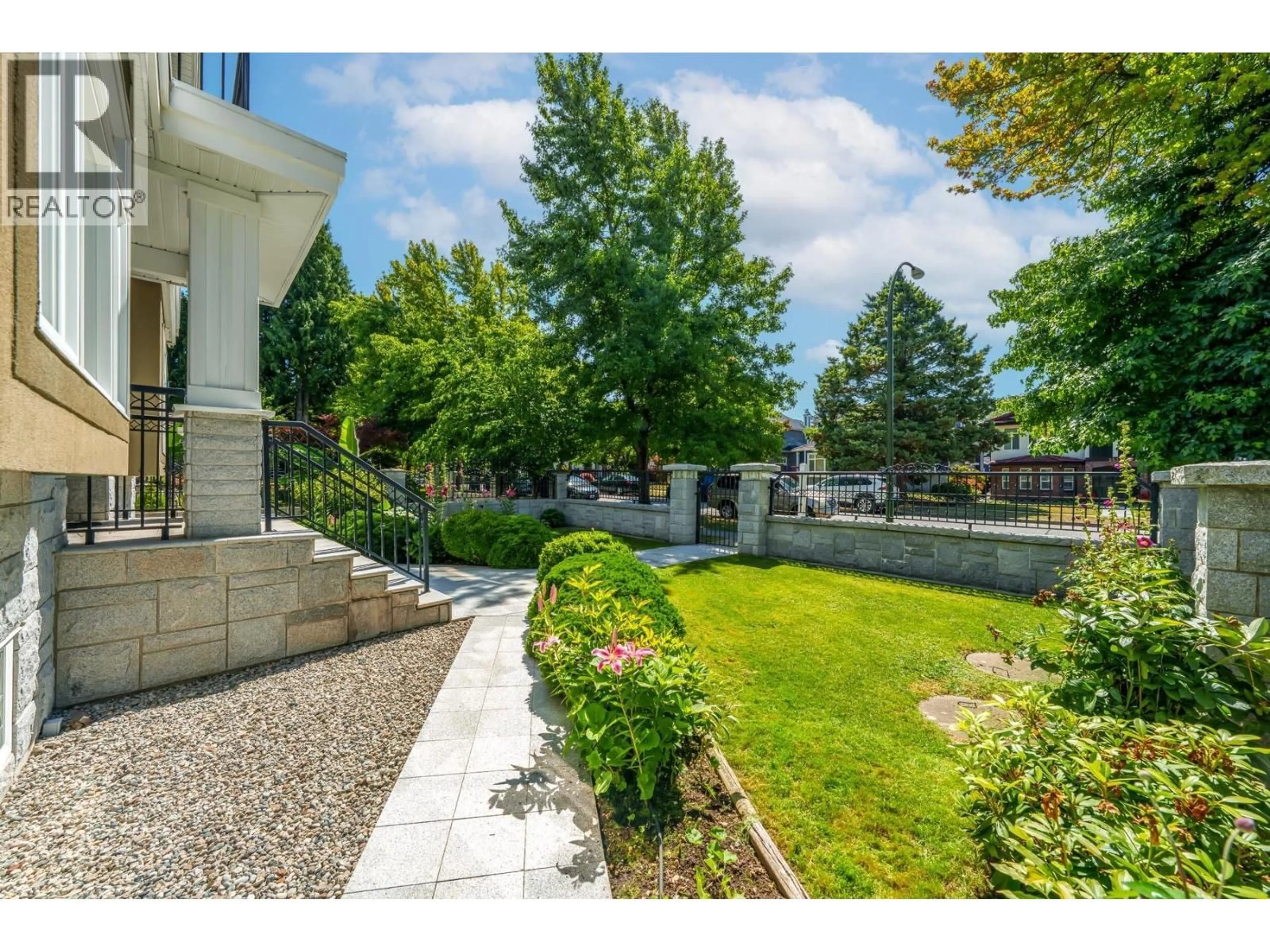 Patio, street for 3557 47TH AVENUE, Vancouver British Columbia V5S1E3