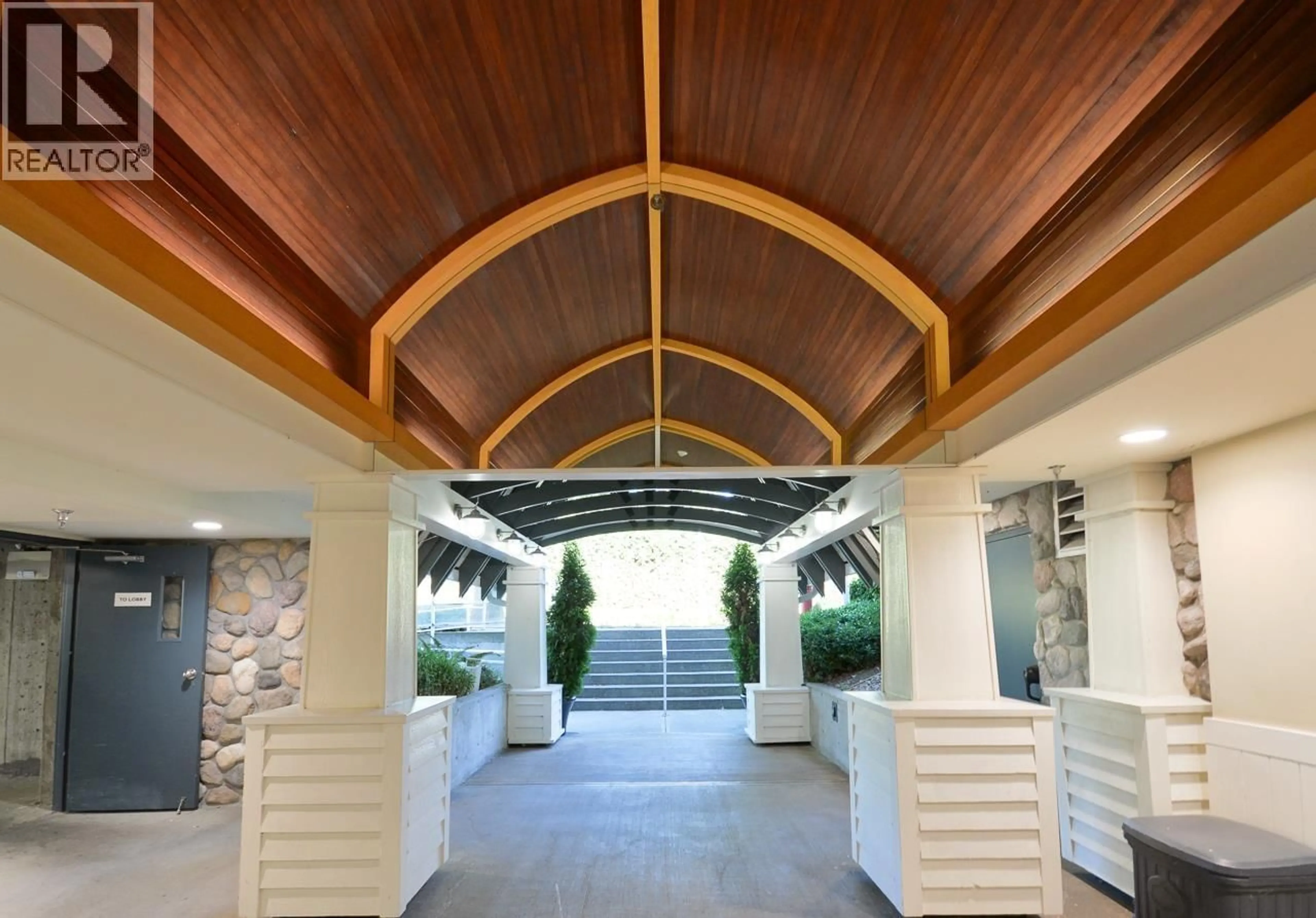 Indoor foyer for 104 - 12639 NO. 2 ROAD, Richmond British Columbia V7E6N6