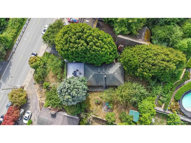 14249 MARINE DRIVE, White Rock 3