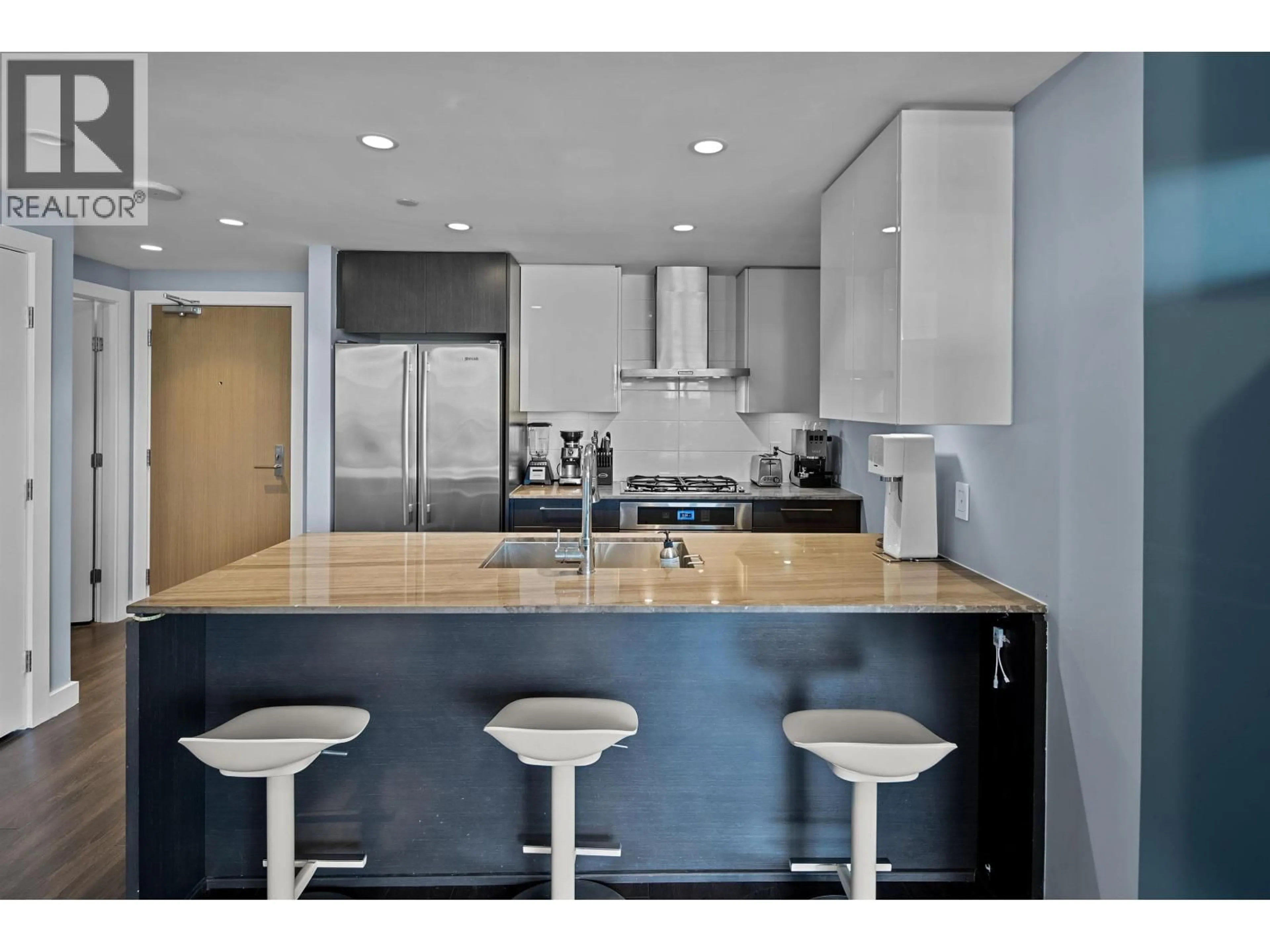 Contemporary kitchen, unknown for 1509 - 1618 QUEBEC STREET, Vancouver British Columbia V6A0C5