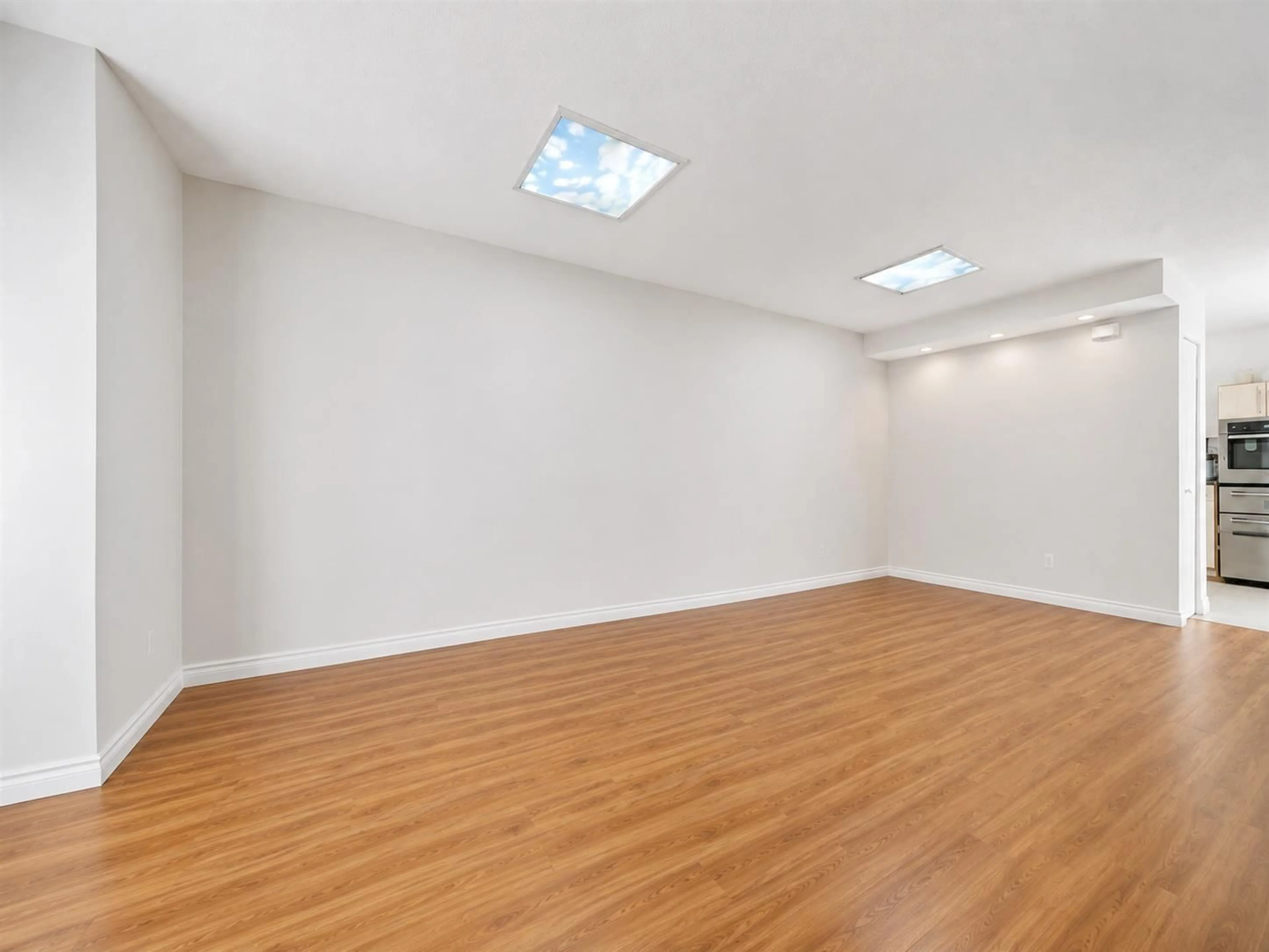 A pic of a room for 15 - 14855 100 AVENUE, Surrey British Columbia V3R2W1