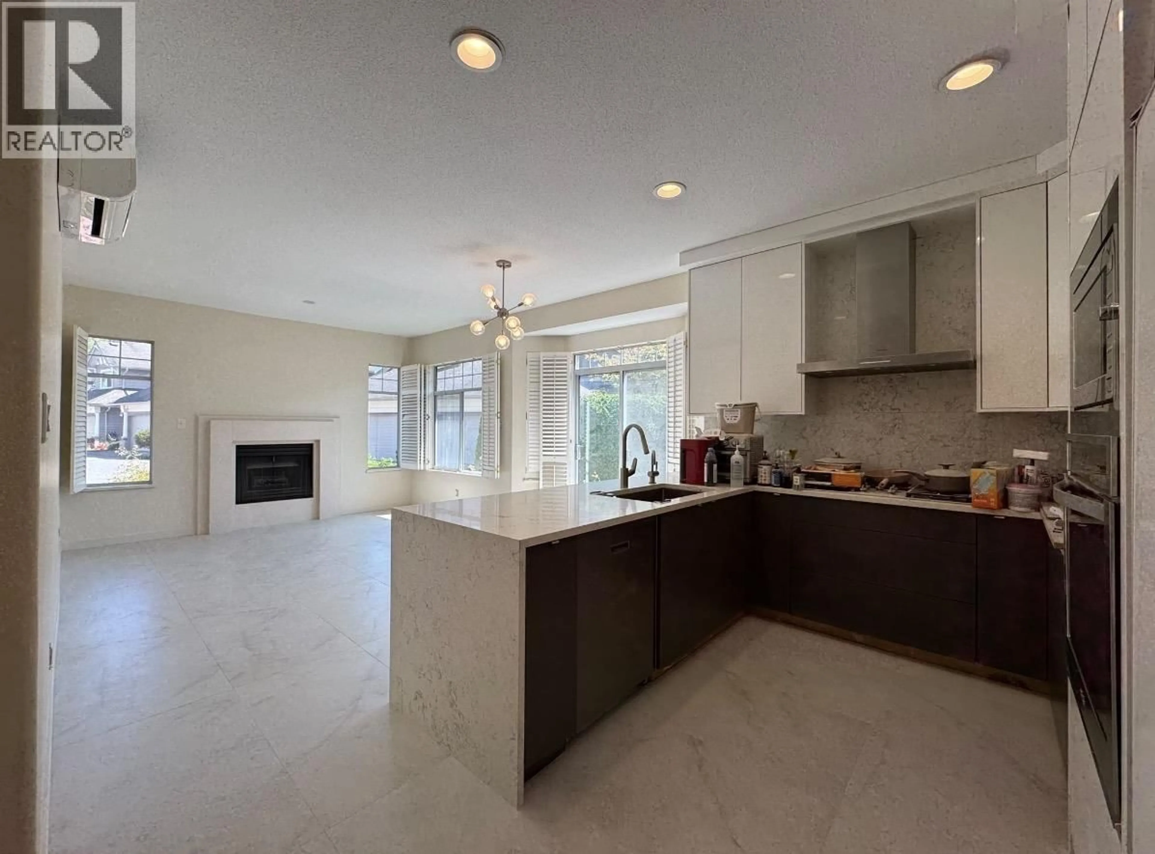 Open concept kitchen, ceramic/tile floor for 72 - 5531 CORNWALL DRIVE, Richmond British Columbia V7C5N7
