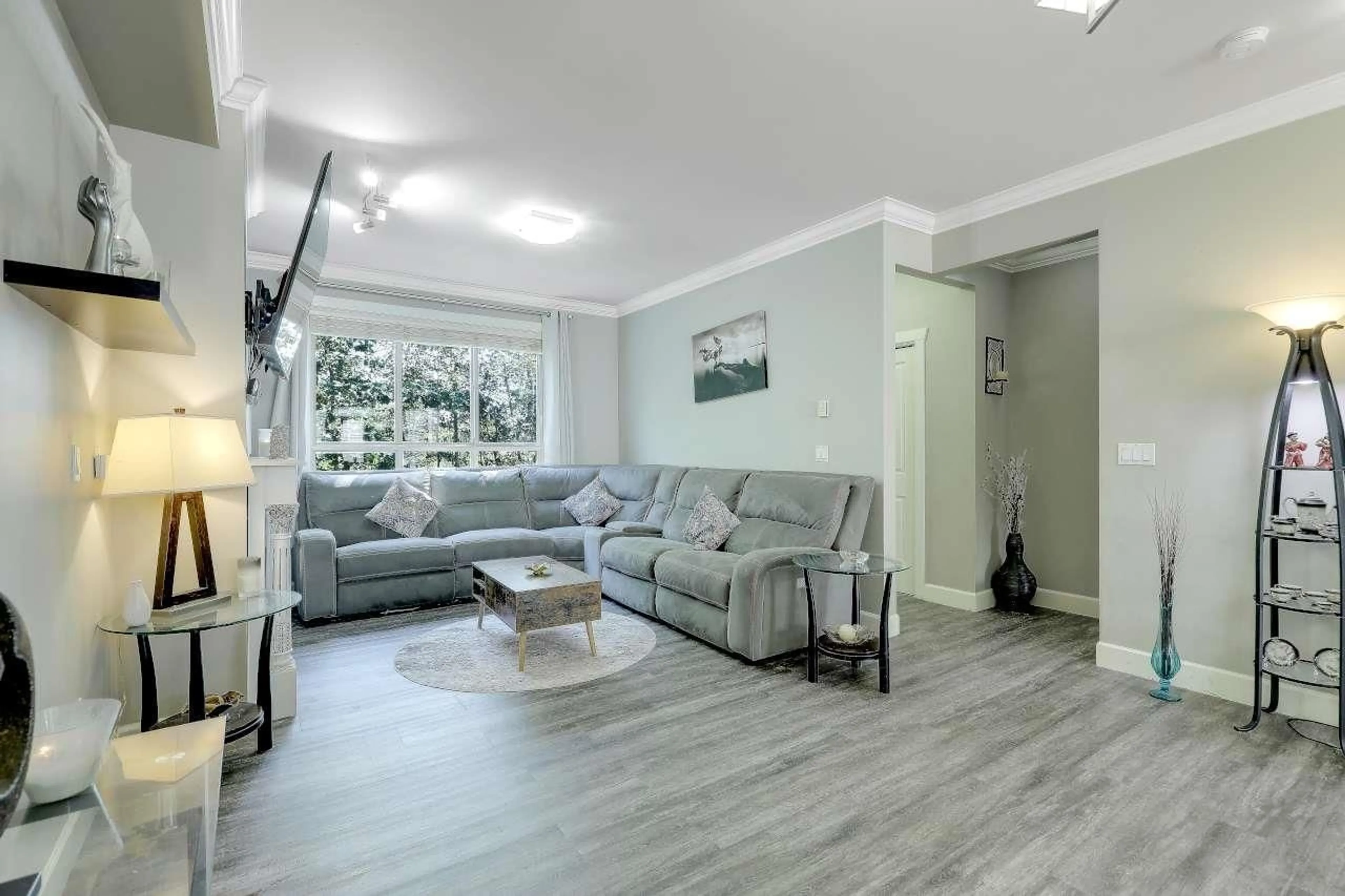 Living room with furniture, unknown for 21 - 19560 68 AVENUE, Surrey British Columbia V4N5Y5