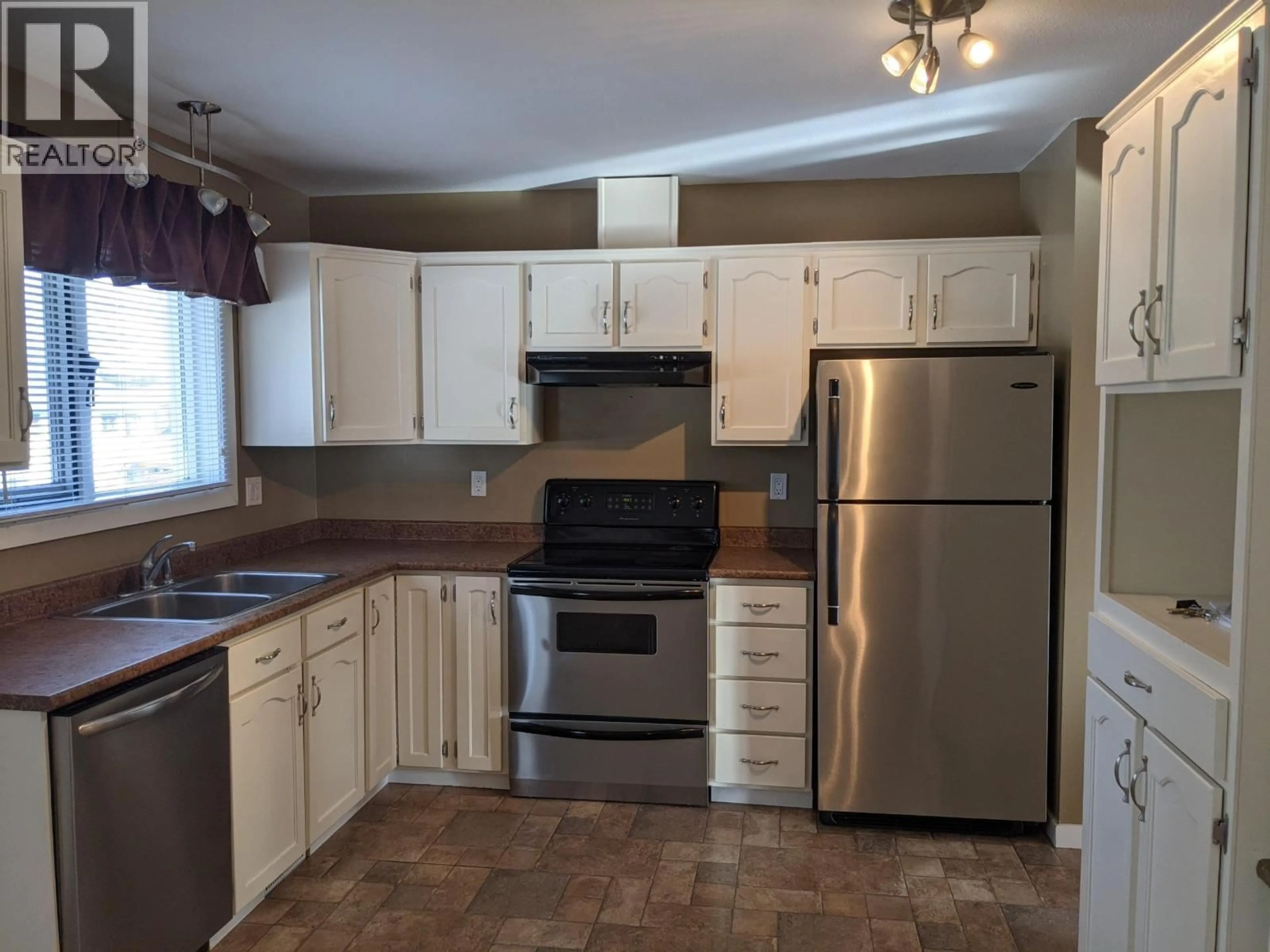 Standard kitchen, unknown for 6273 SOUTH KELLY ROAD, Prince George British Columbia V2K2G5