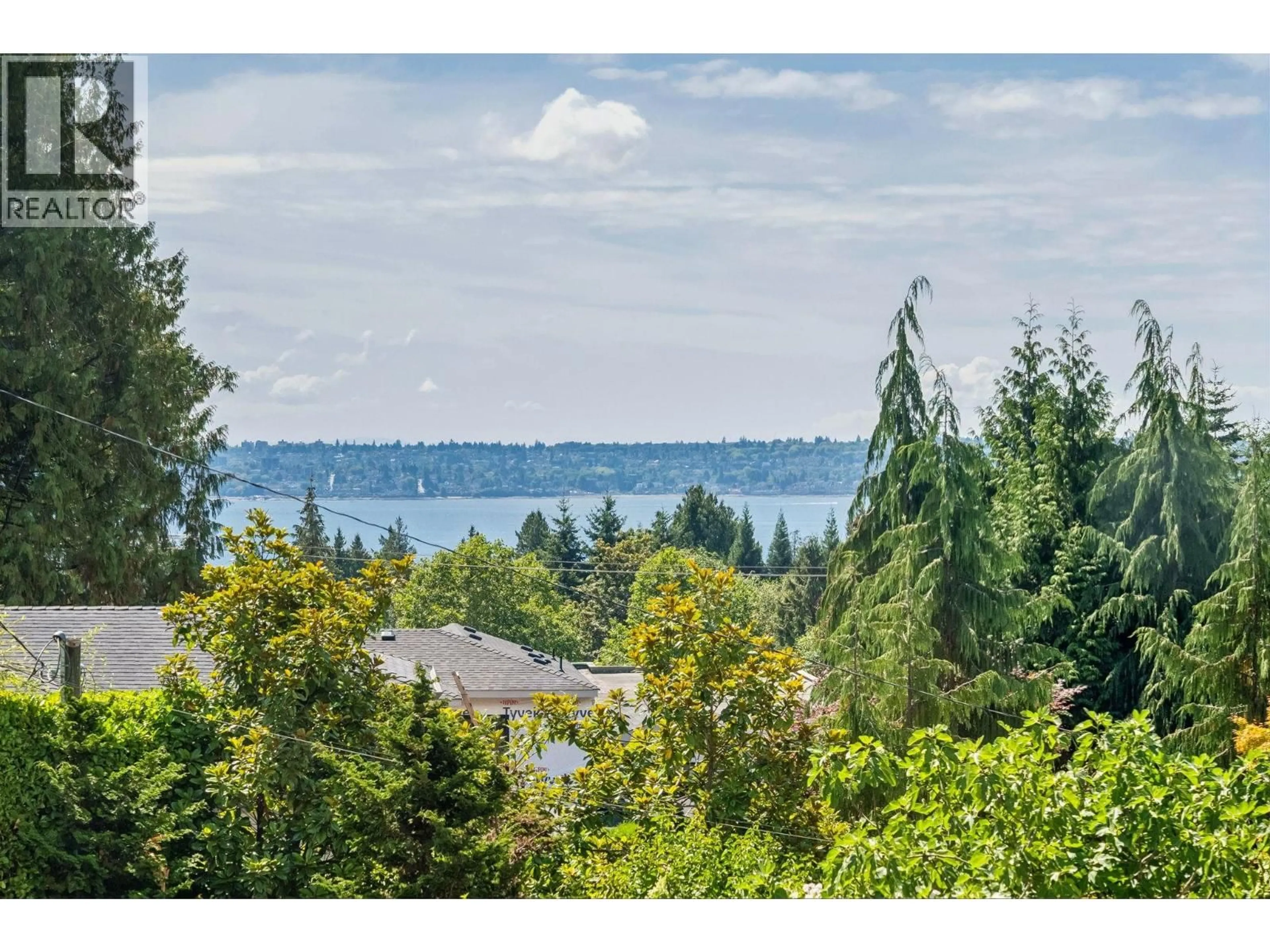 A pic from outside/outdoor area/front of a property/back of a property/a pic from drone, water/lake/river/ocean view for 1768 OTTAWA PLACE, West Vancouver British Columbia V7V2T7