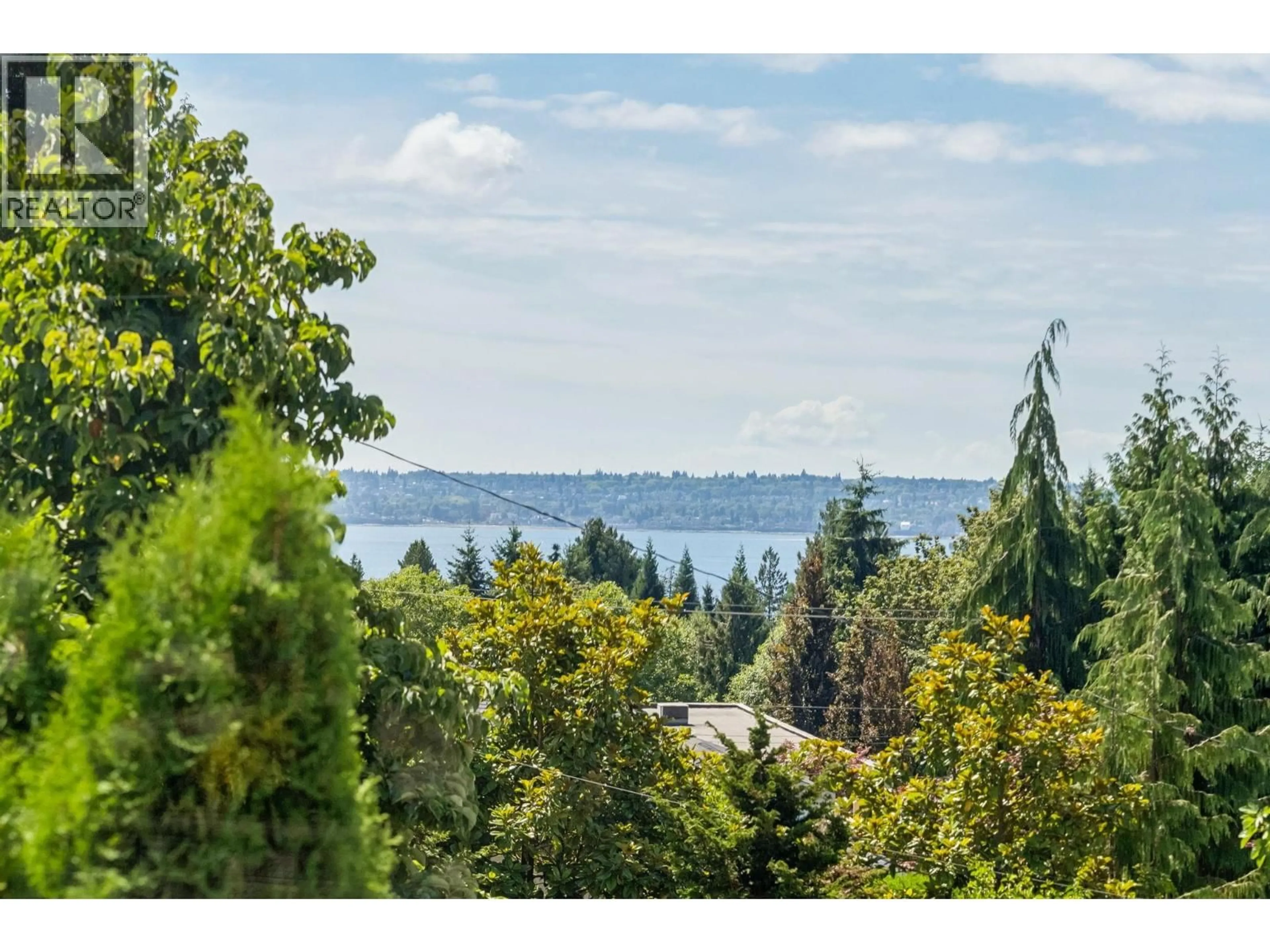 A pic from outside/outdoor area/front of a property/back of a property/a pic from drone, water/lake/river/ocean view for 1768 OTTAWA PLACE, West Vancouver British Columbia V7V2T7
