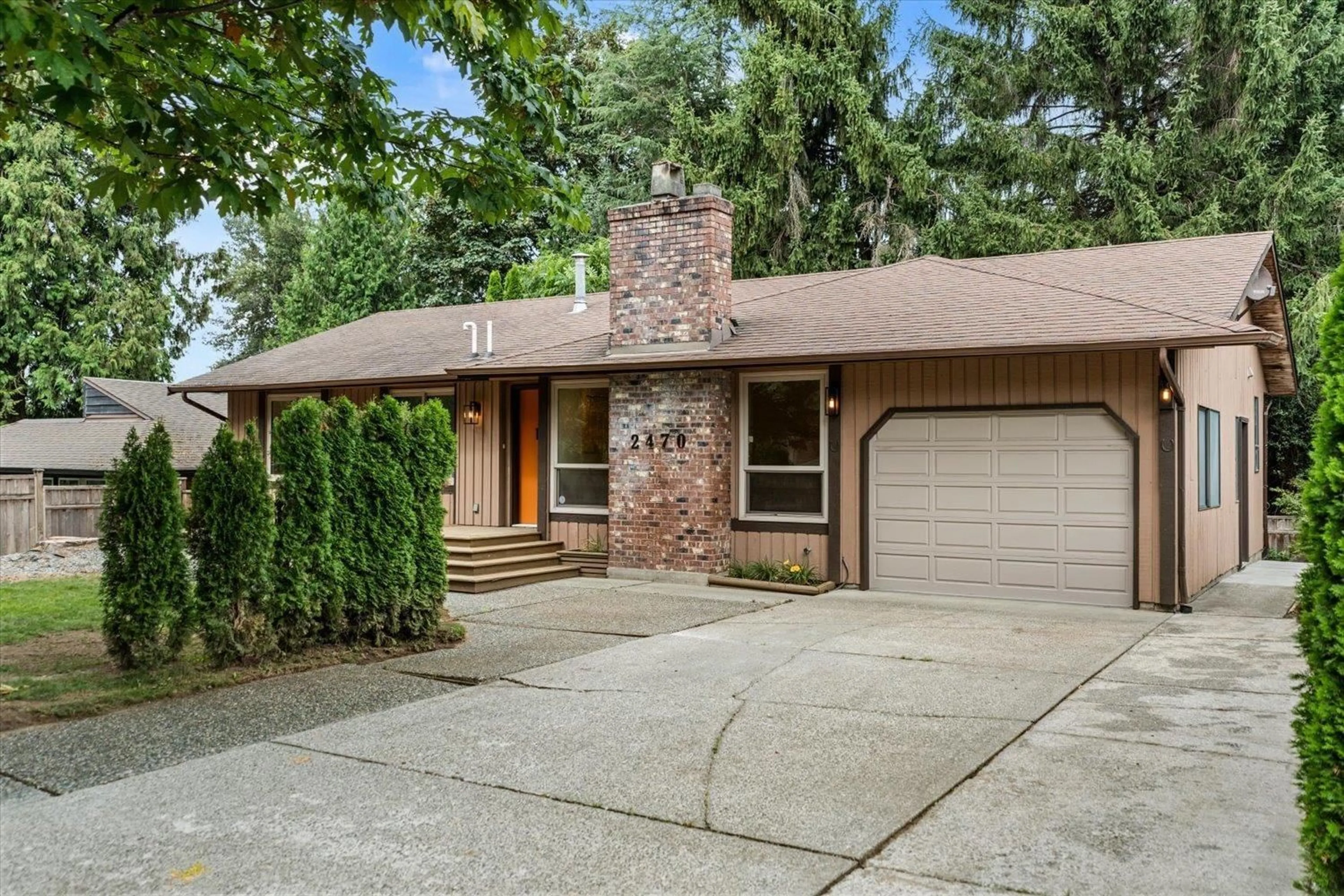 Home with brick exterior material, street for 2470 WOODSTOCK DRIVE, Abbotsford British Columbia V3G2B6