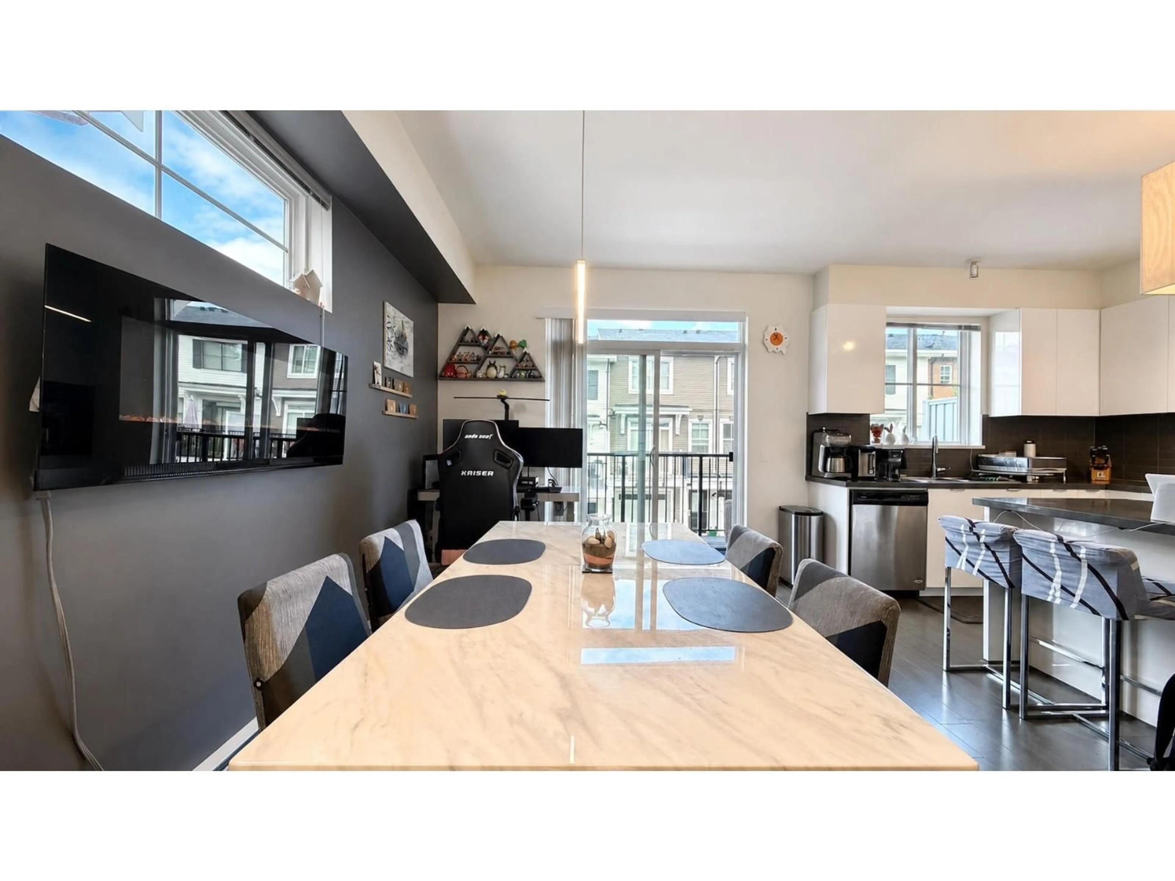 Open concept kitchen, unknown for 32 - 10735 84 AVENUE, Delta British Columbia V4C0C7