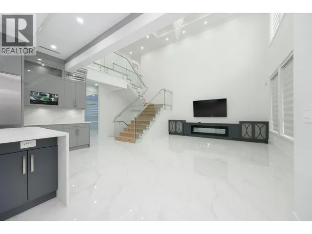 1100 COMO LAKE AVENUE, Coquitlam 5