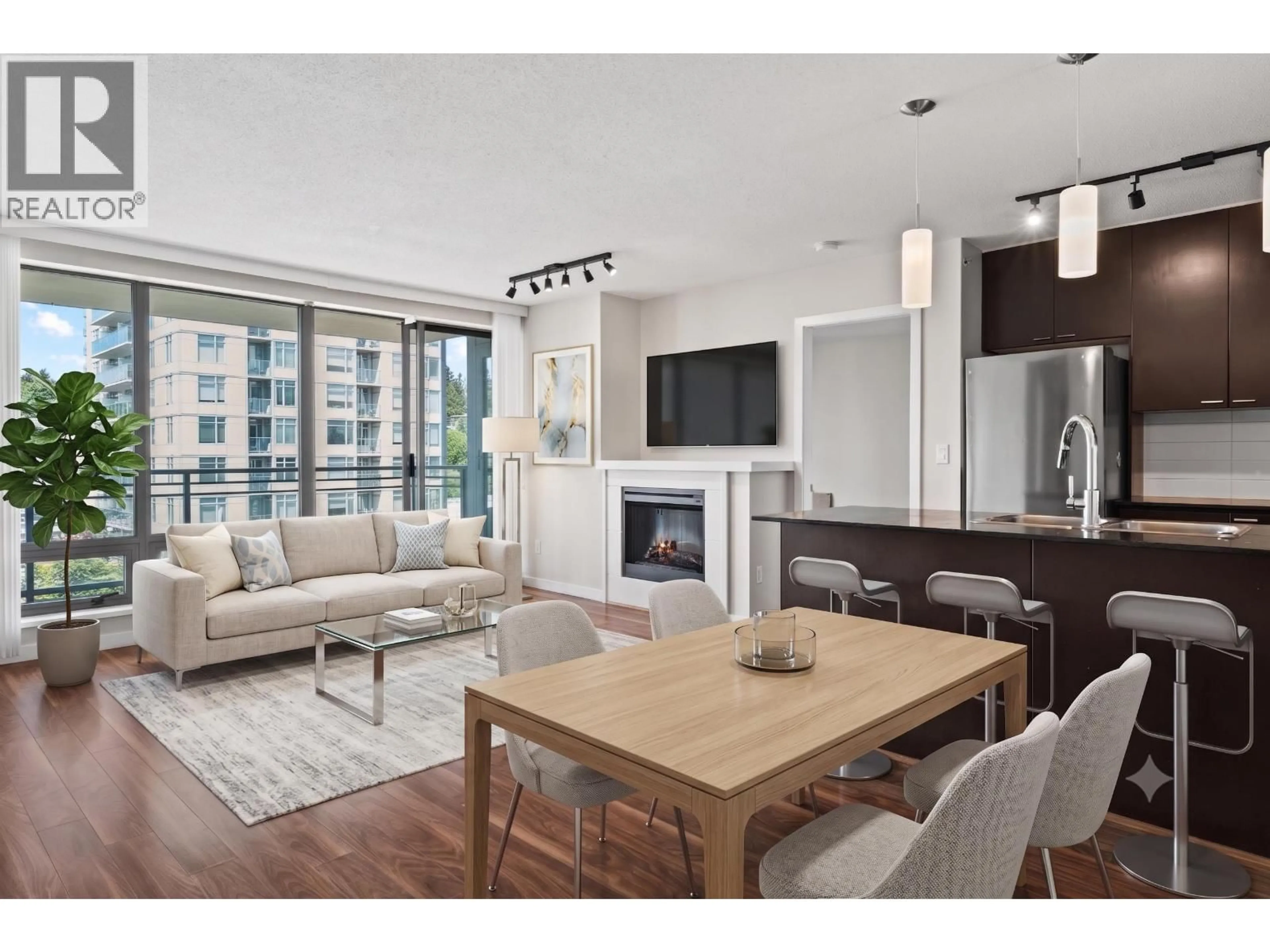 Living room with furniture, wood/laminate floor for 1408 - 39 SIXTH STREET, New Westminster British Columbia V3L0B3