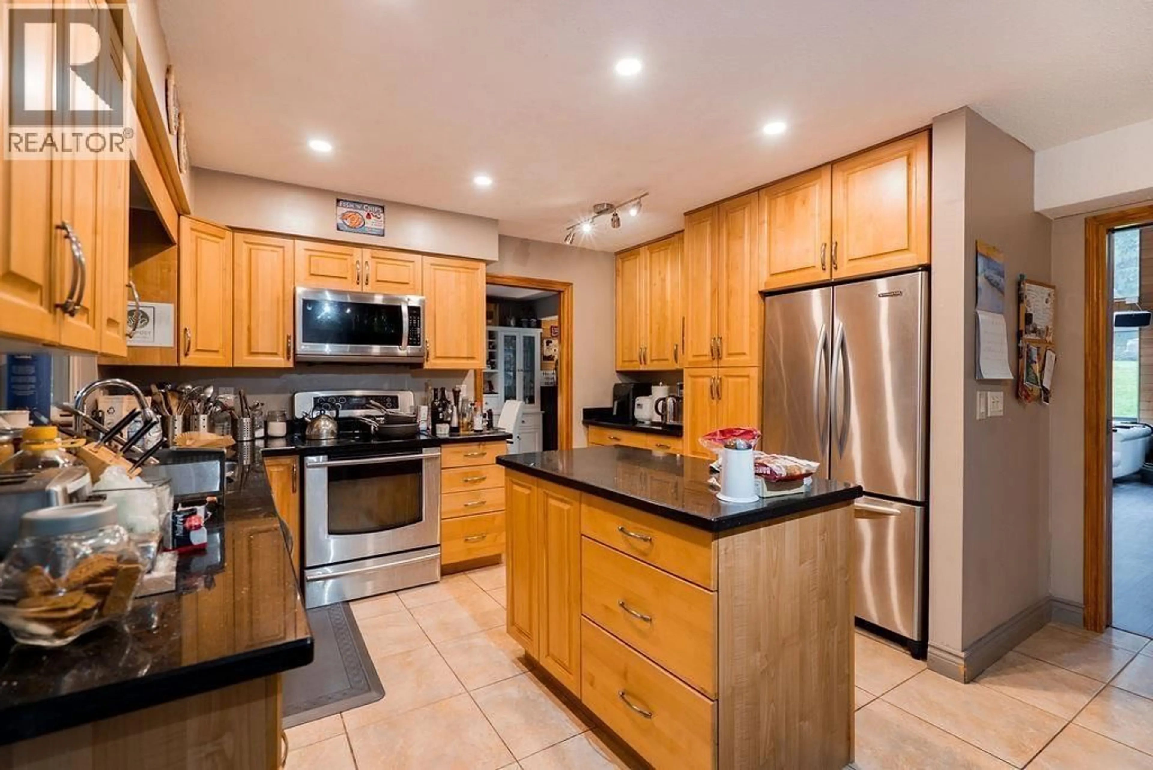 Unknown for 2525 NORCREST COURT, Burnaby British Columbia V3J1C7