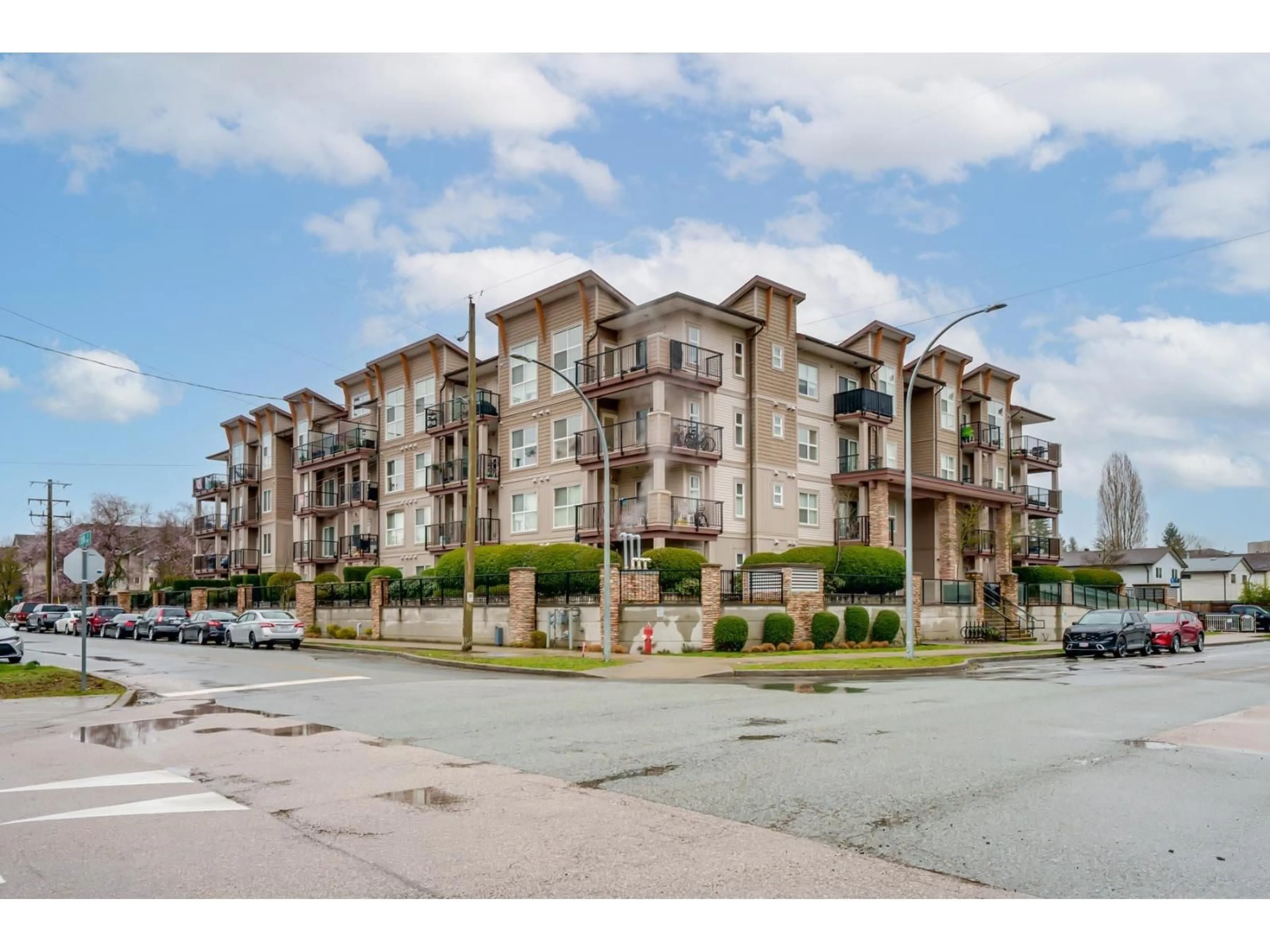 Unknown for 208 - 20175 53 AVENUE, Langley British Columbia V3A0J8