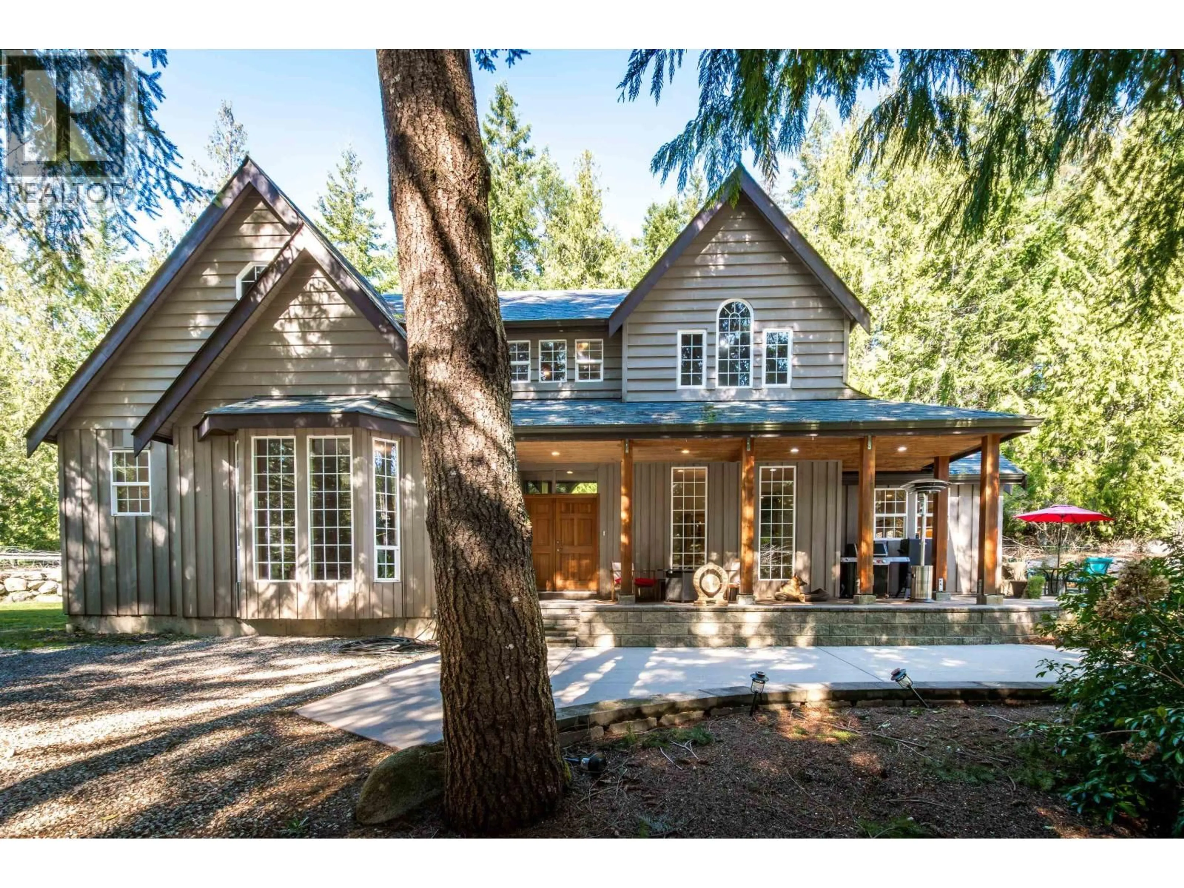 Home with vinyl exterior material, unknown for 6979 SECHELT INLET ROAD, Sechelt British Columbia V7Z0P1