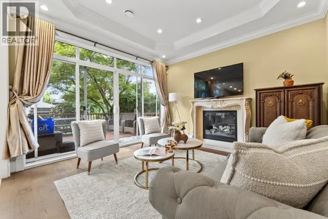 4077 13TH AVENUE, Vancouver 3