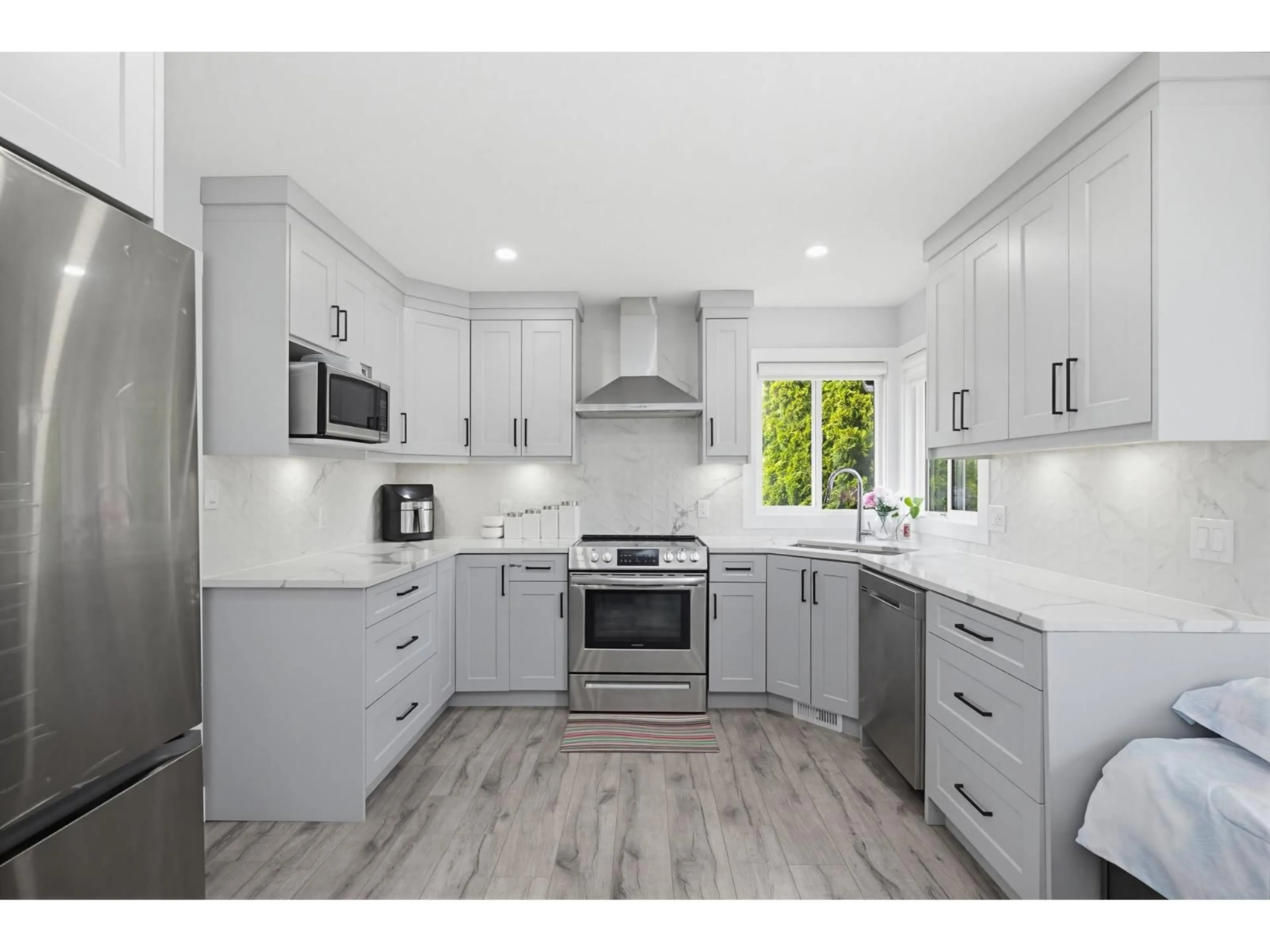 Open concept kitchen, unknown for 5648 VILLA ROSA PLACE, Chilliwack British Columbia V2R3K6