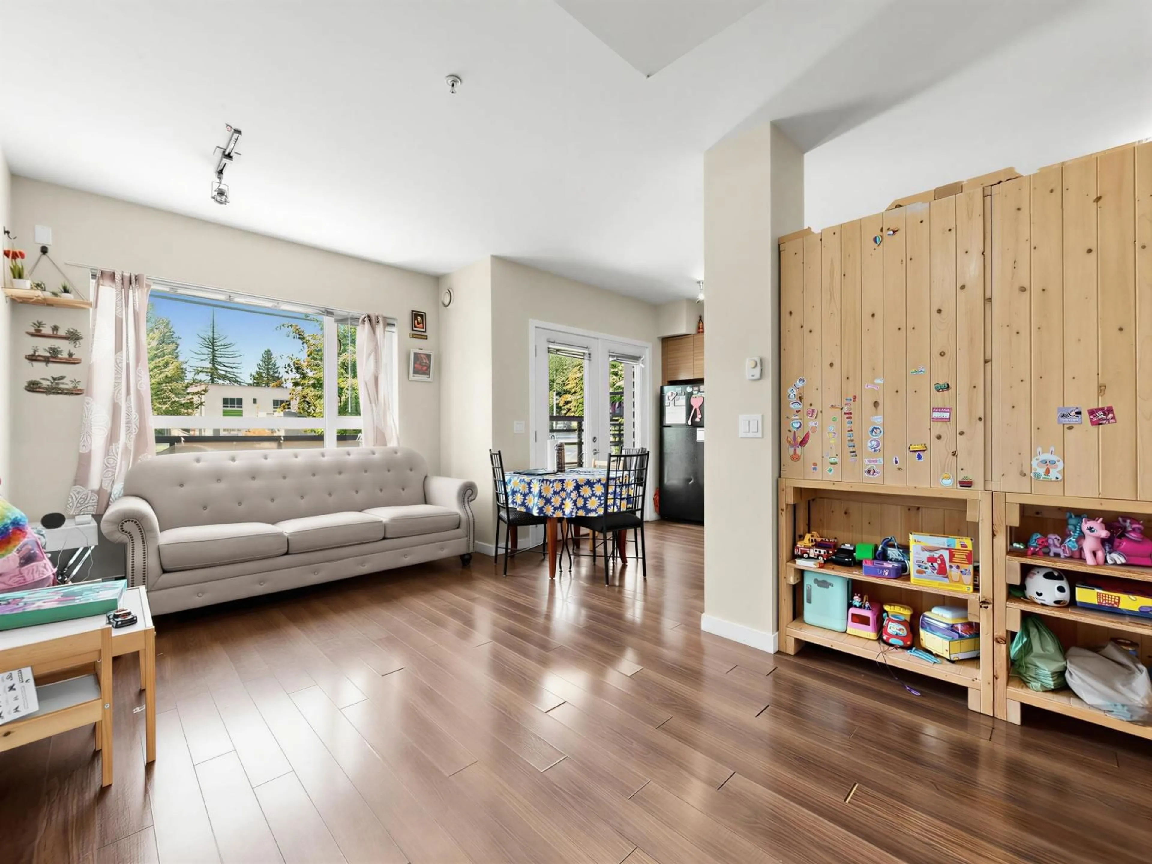 Living room with furniture, unknown for 126 - 13228 OLD YALE ROAD, Surrey British Columbia V3T0K3