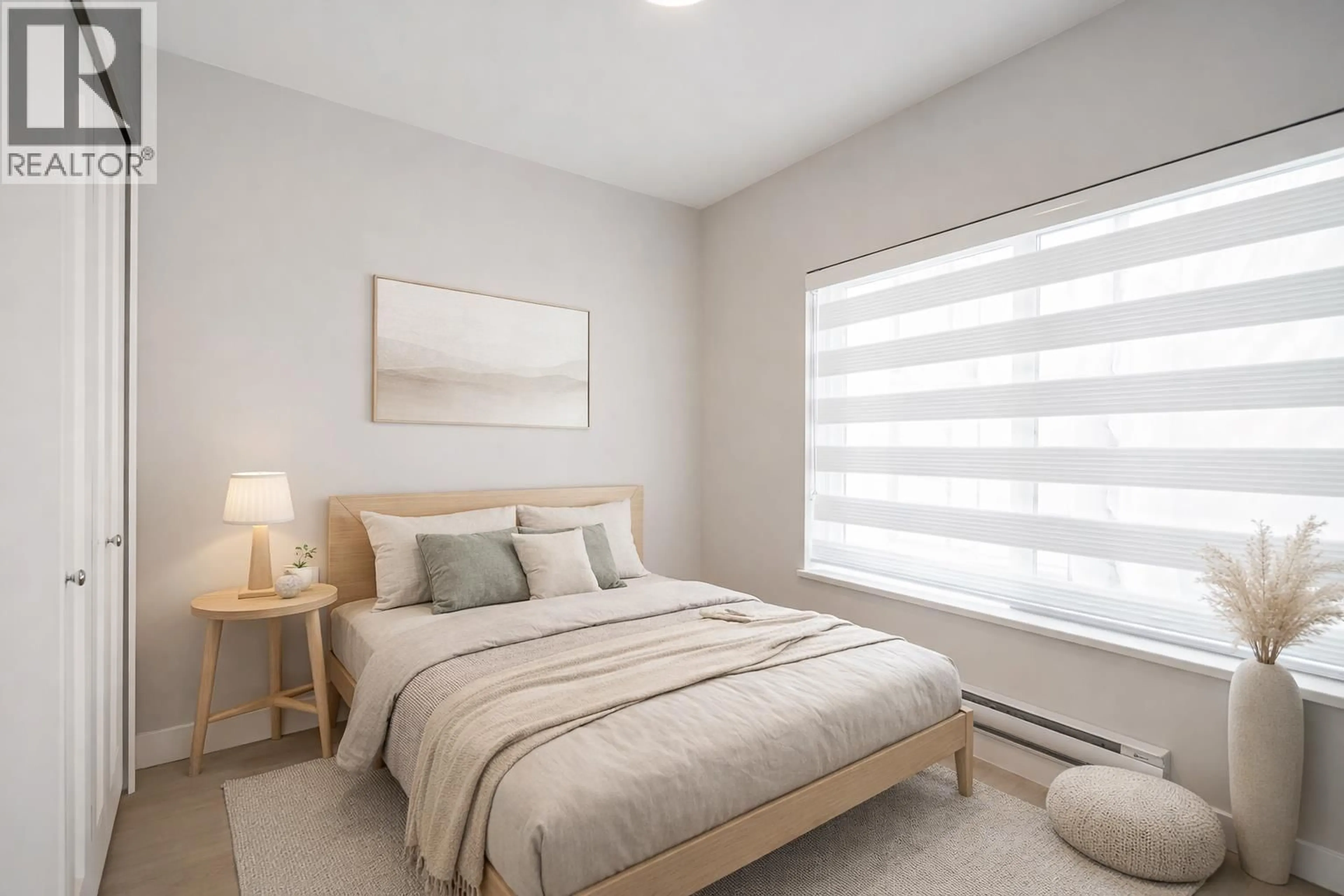 Bedroom with bed, unknown for 304 - 3050 KINGSWAY, Vancouver British Columbia V5R5J7