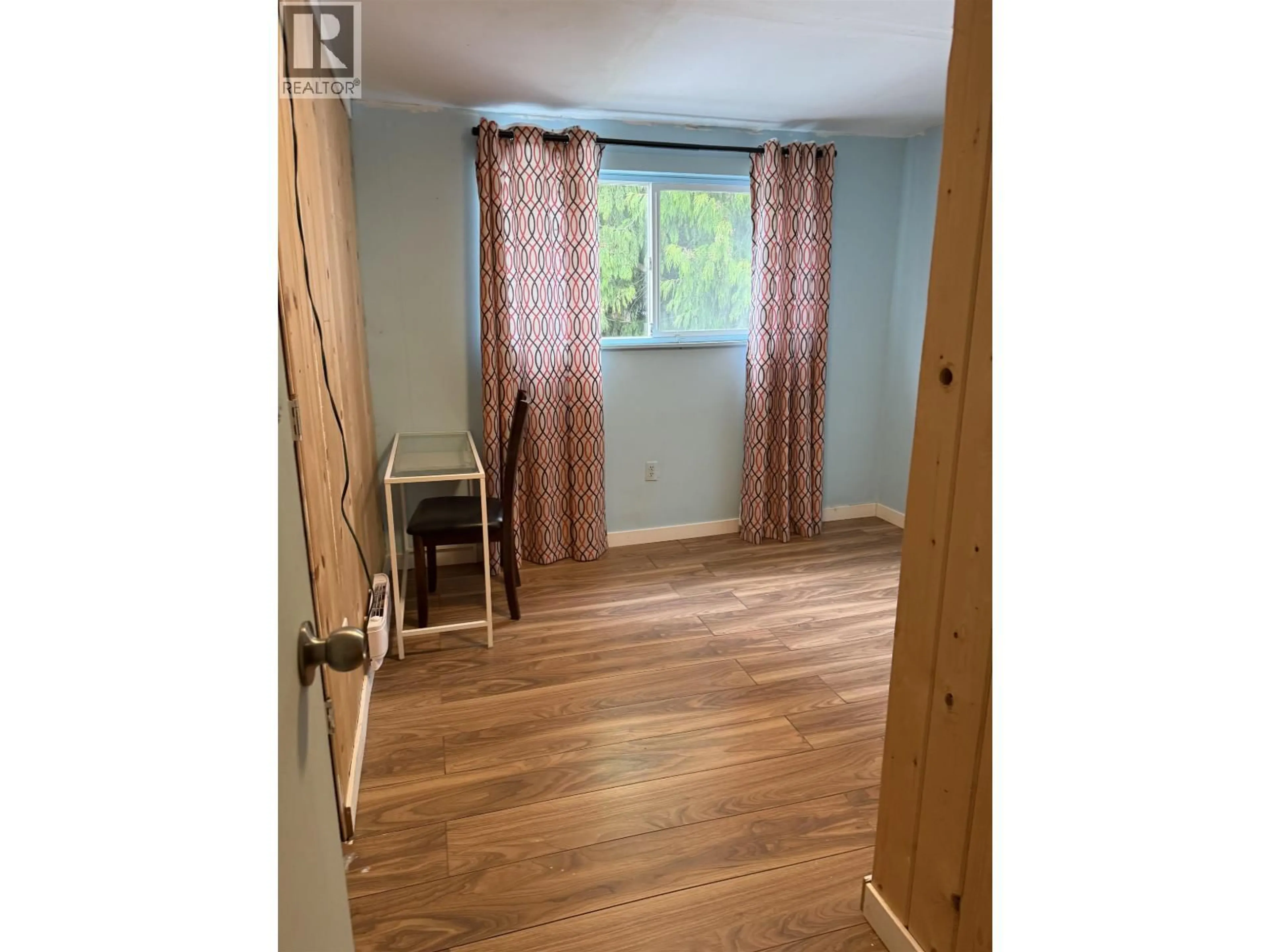 A pic of a room for 341 BUCHANAN AVENUE, New Westminster British Columbia V3L3Z3