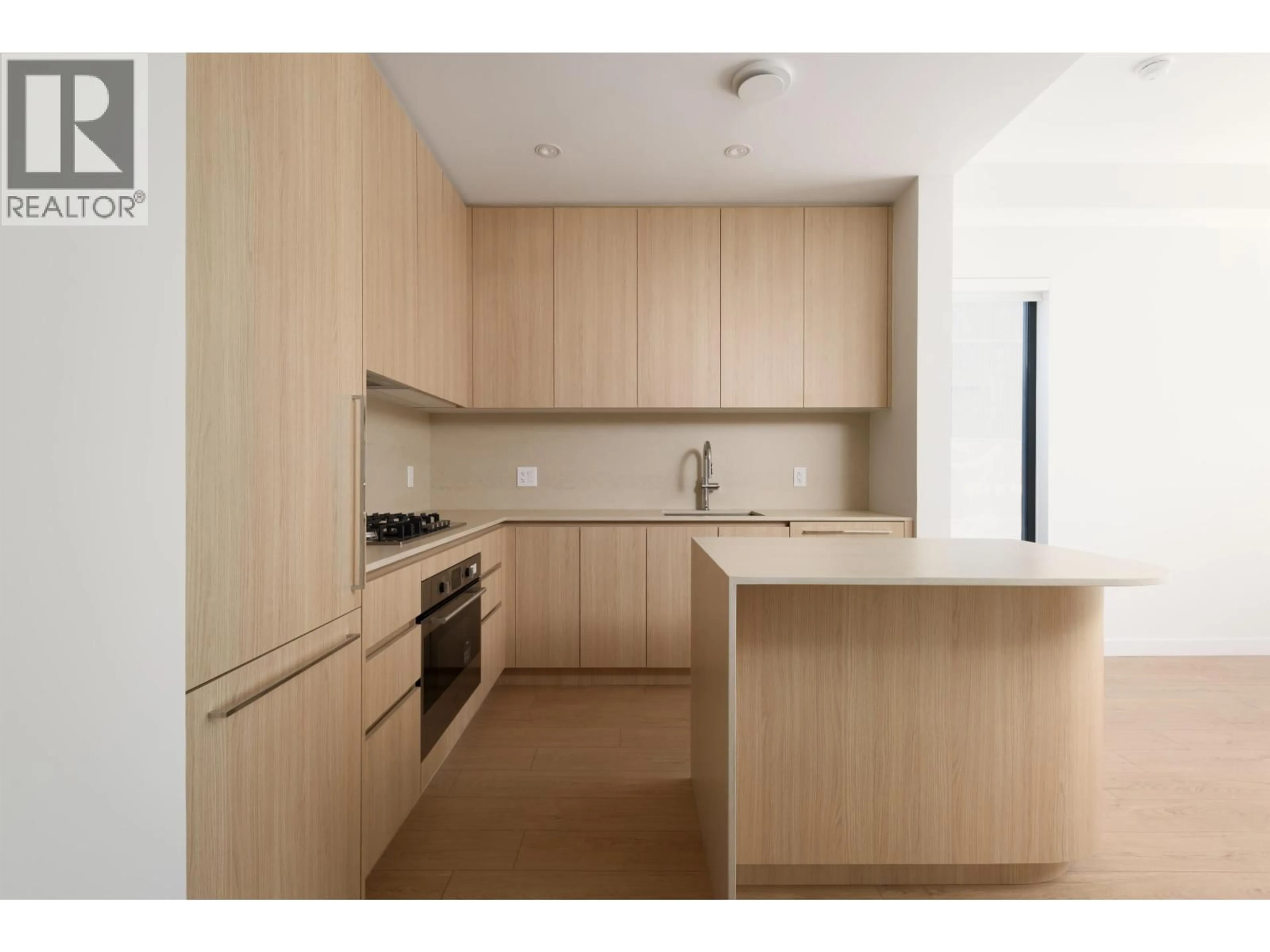 Standard kitchen, wood/laminate floor for 2407 GRANDVIEW HIGHWAY, Vancouver British Columbia V5M2E1