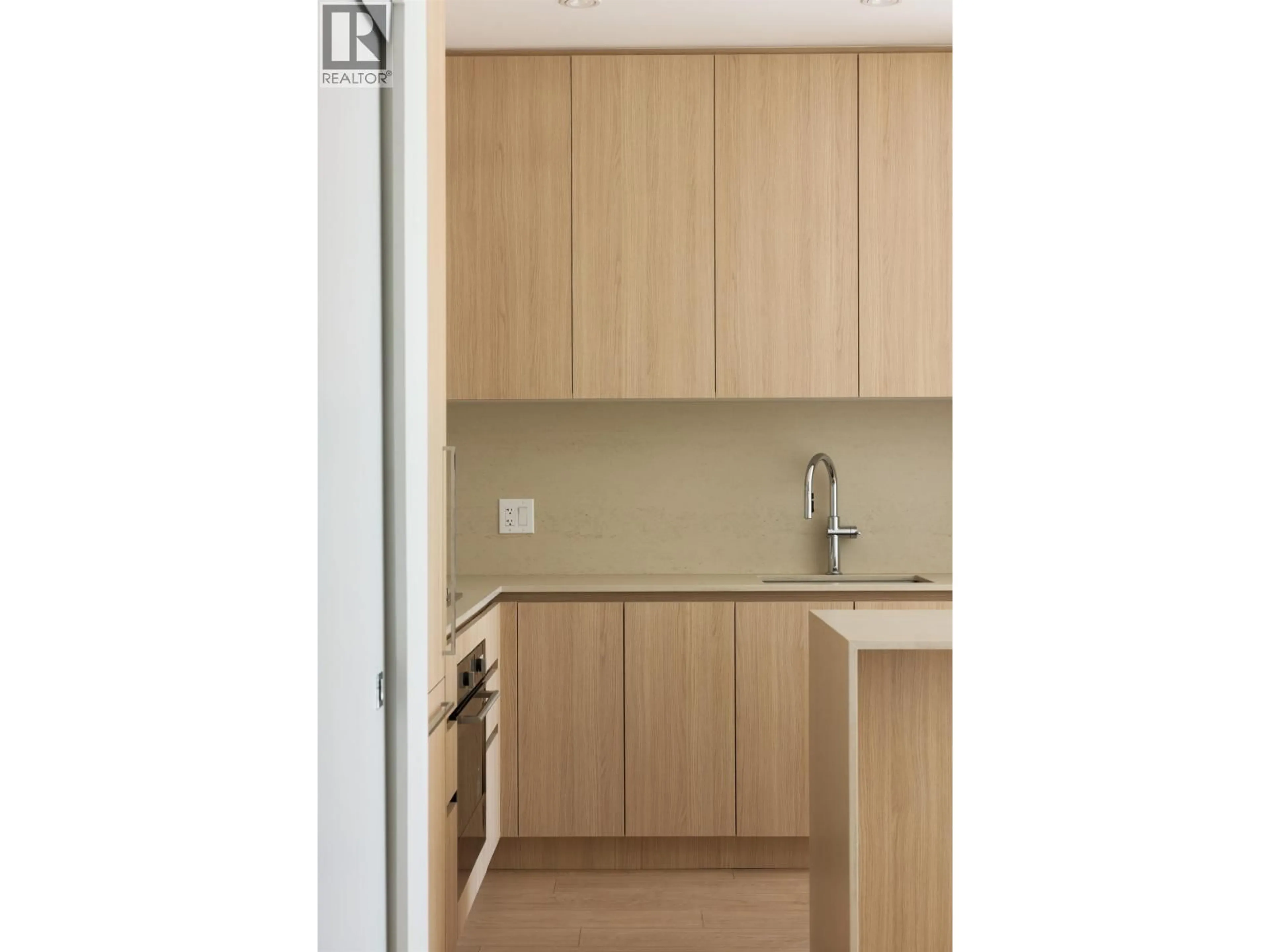 Standard kitchen, wood/laminate floor for 2407 GRANDVIEW HIGHWAY, Vancouver British Columbia V5M2E1