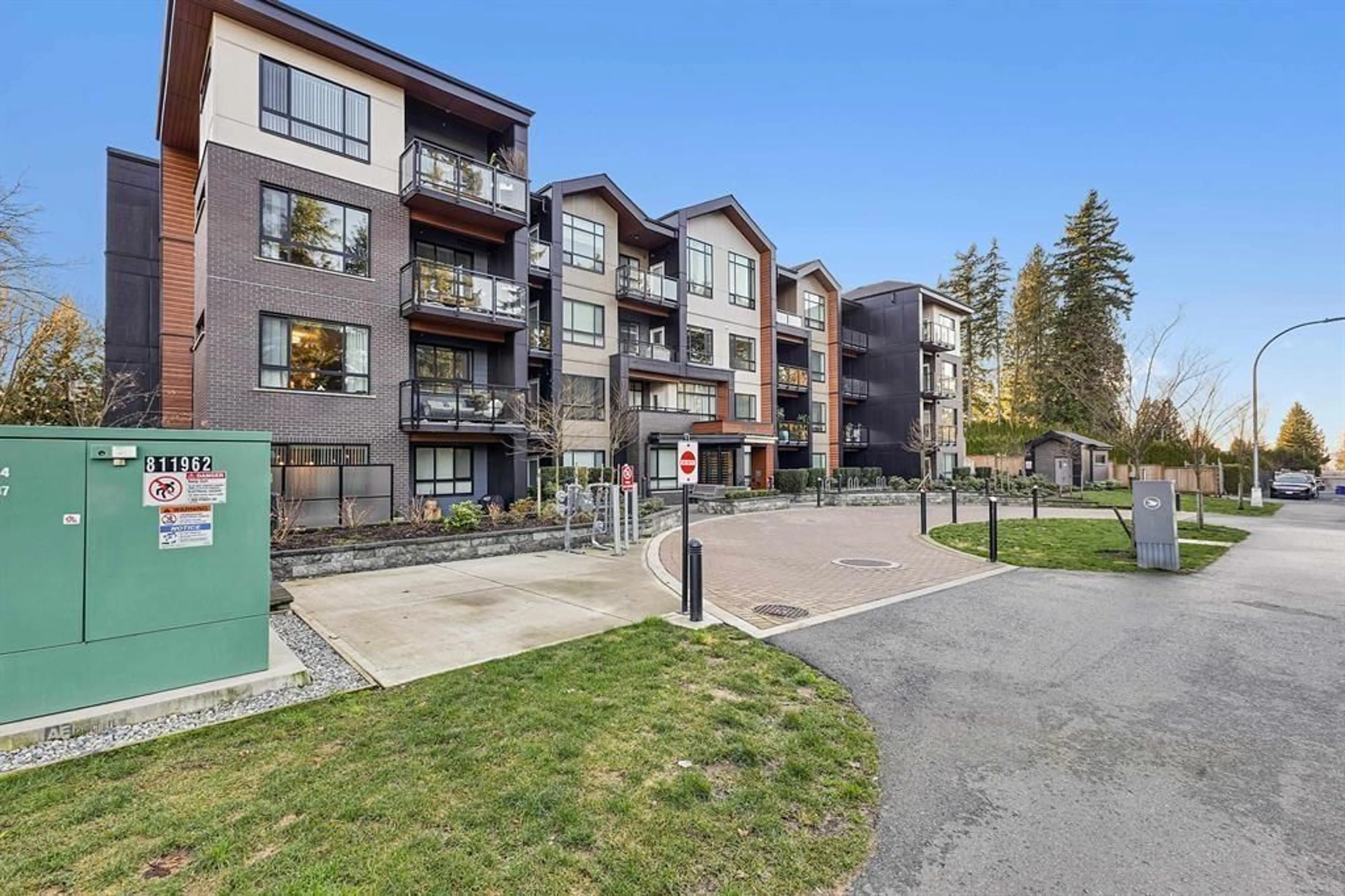 Patio, street for 107 - 32690 14 AVENUE, Mission British Columbia V2V0K5