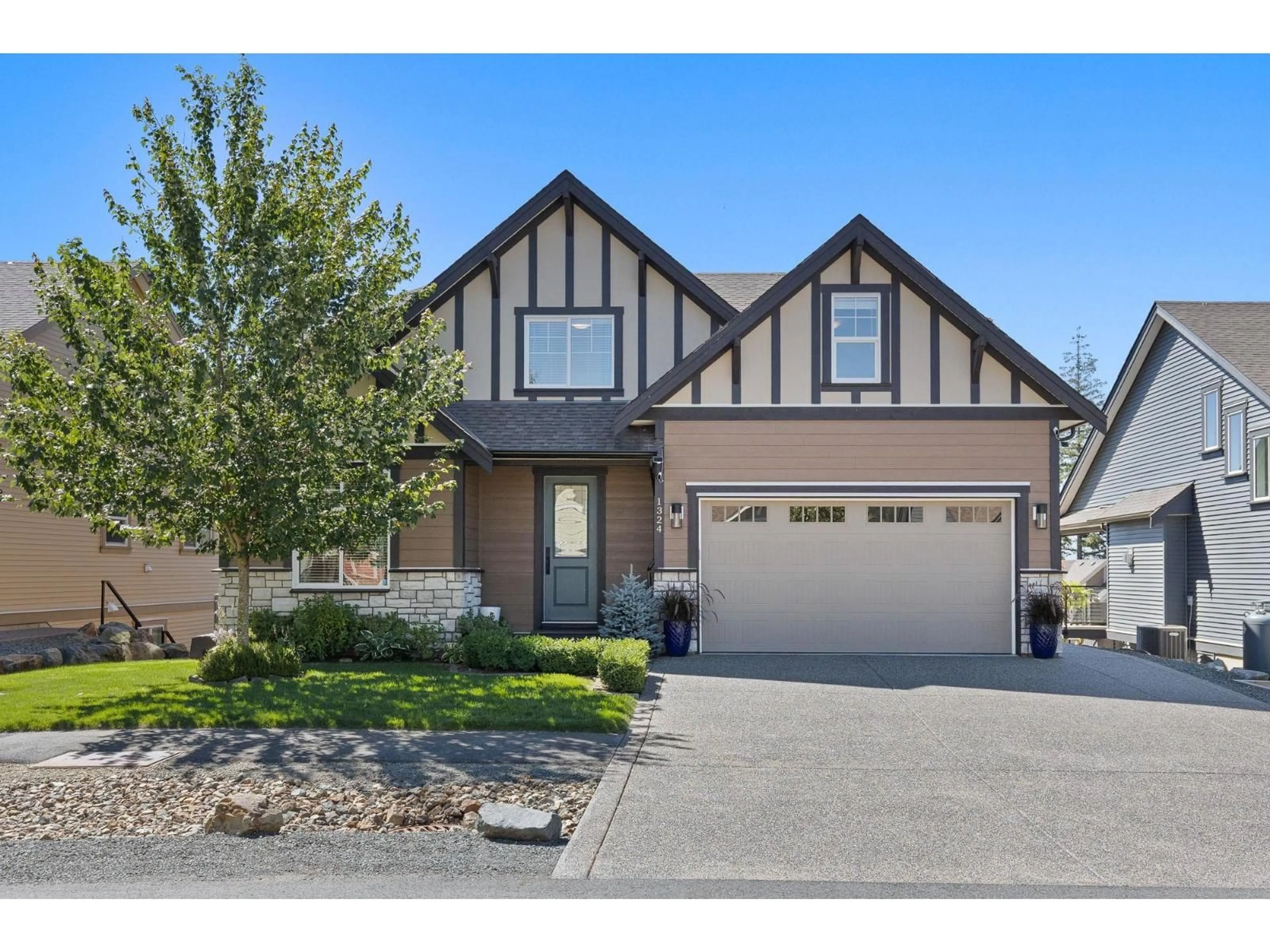 Home with vinyl exterior material, street for 1324 STROMDAHL PLACE, Agassiz British Columbia V0M1A1
