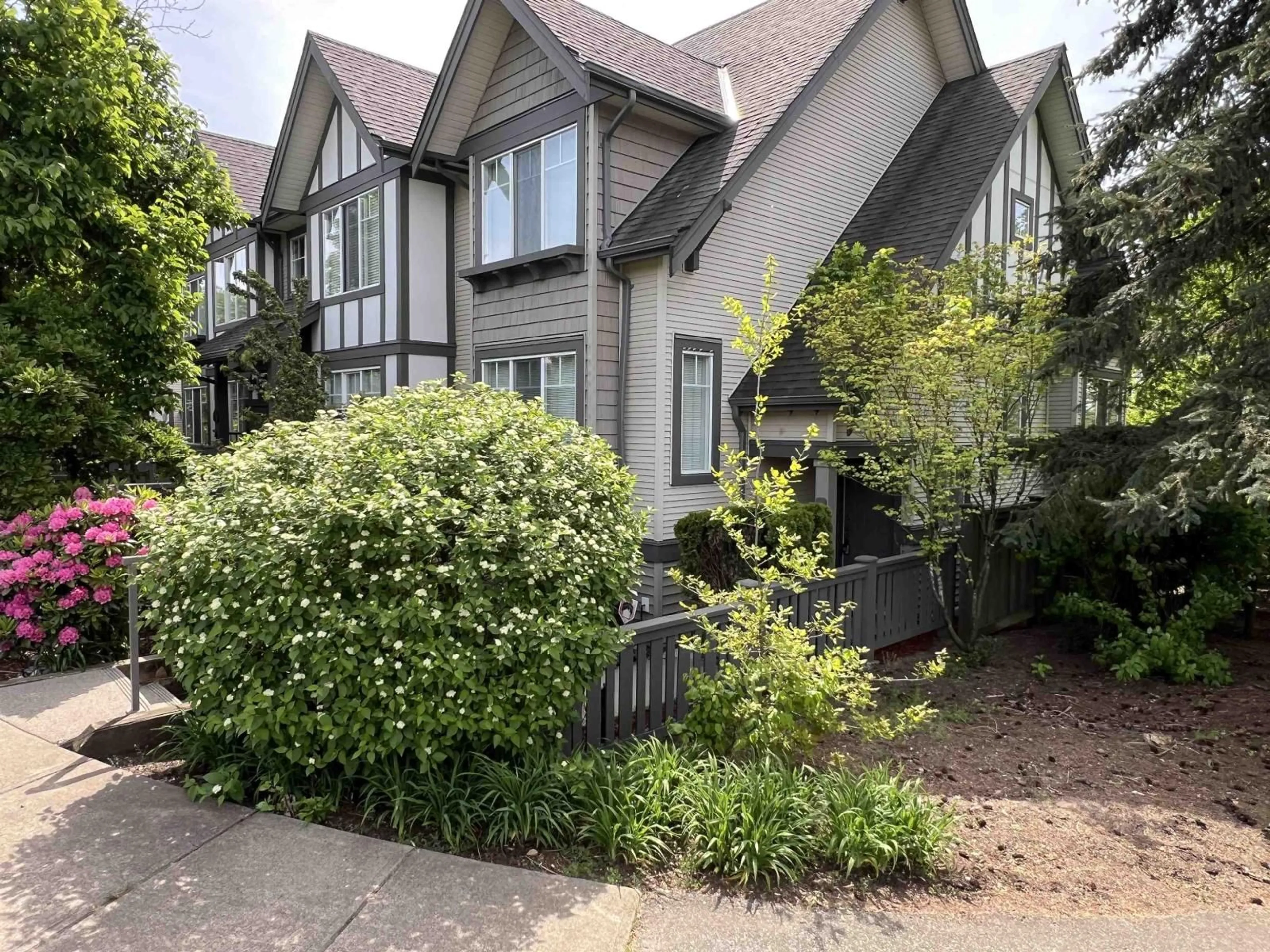 Unknown for 6 - 20038 70 AVENUE, Langley British Columbia V2Y0B4