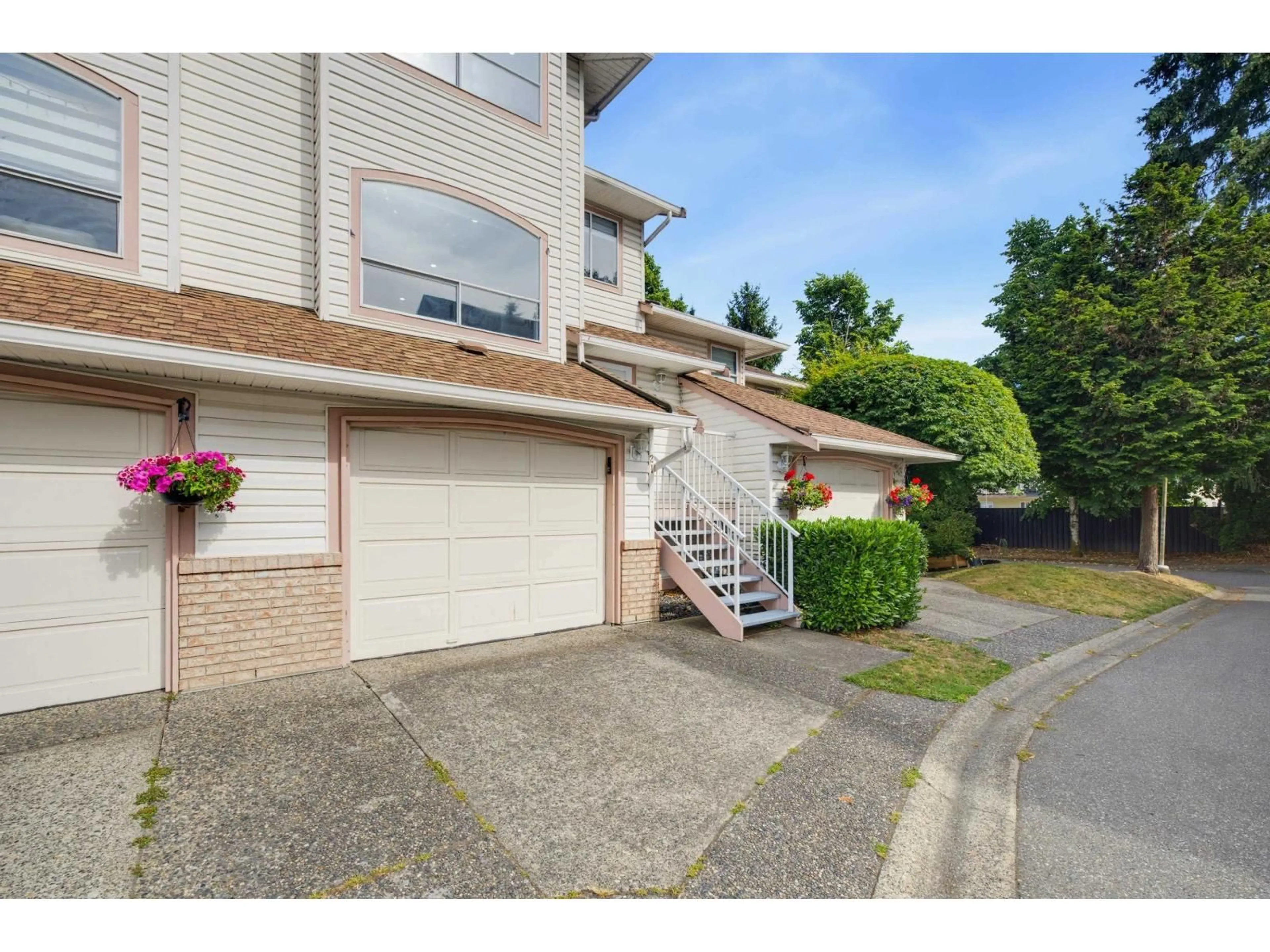 Unknown for 21 - 7140 132 STREET, Surrey British Columbia V3W1J5