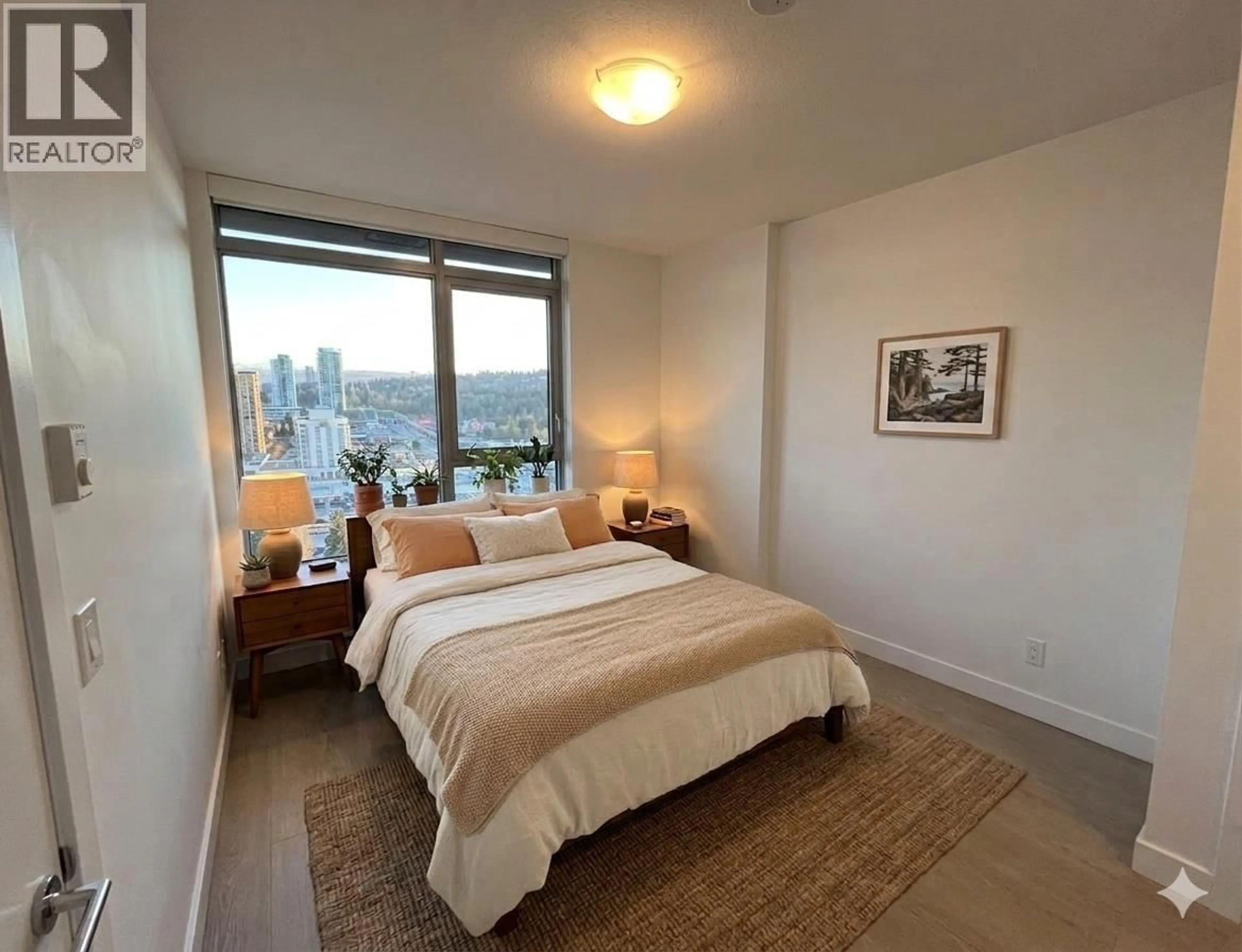 Bedroom with bed, unknown for 518 WHITING WAY, Coquitlam British Columbia V3J0H7