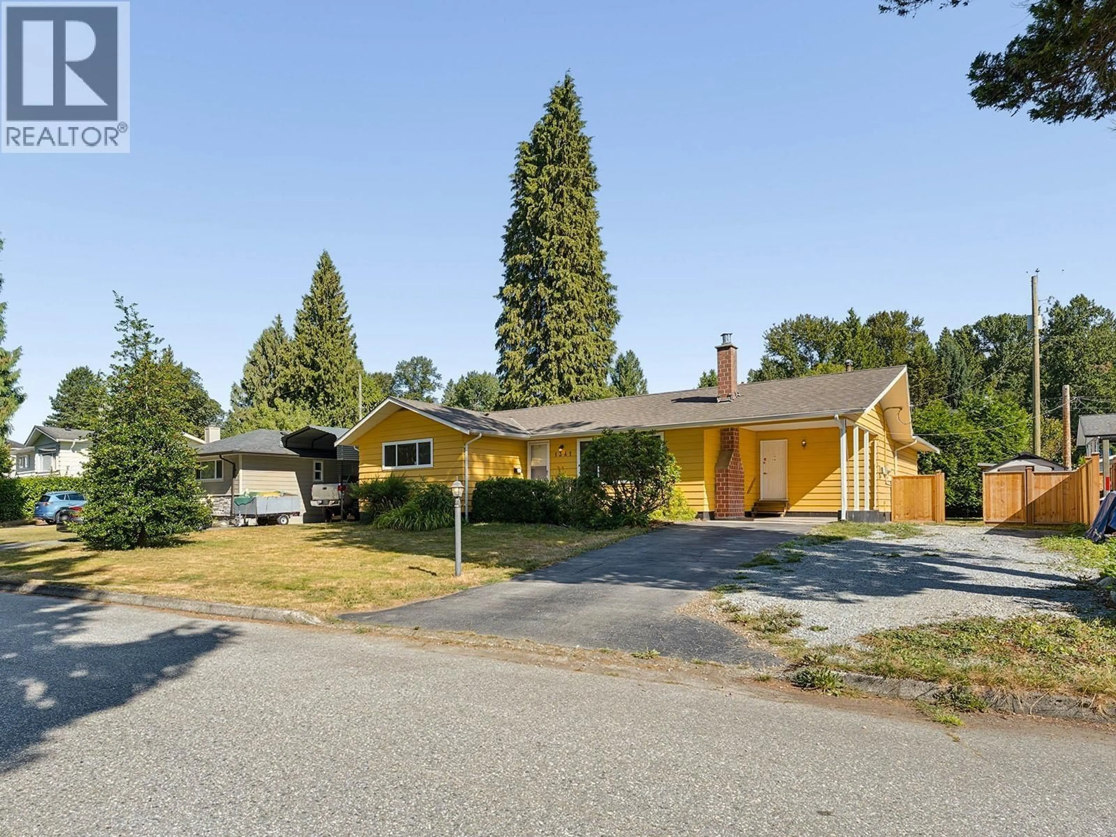 A pic from outside/outdoor area/front of a property/back of a property/a pic from drone, street for 1341 BARBERRY DRIVE, Port Coquitlam British Columbia V3B1G2