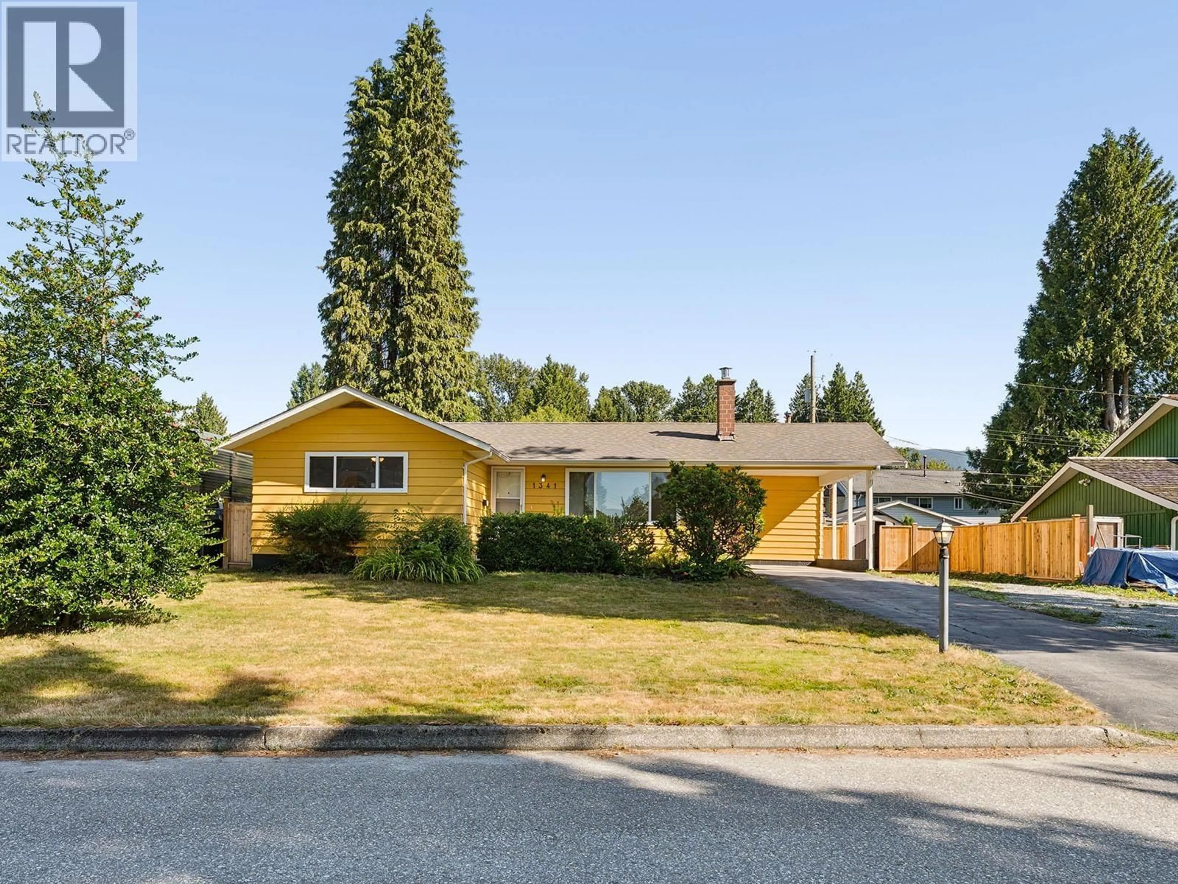 A pic from outside/outdoor area/front of a property/back of a property/a pic from drone, street for 1341 BARBERRY DRIVE, Port Coquitlam British Columbia V3B1G2