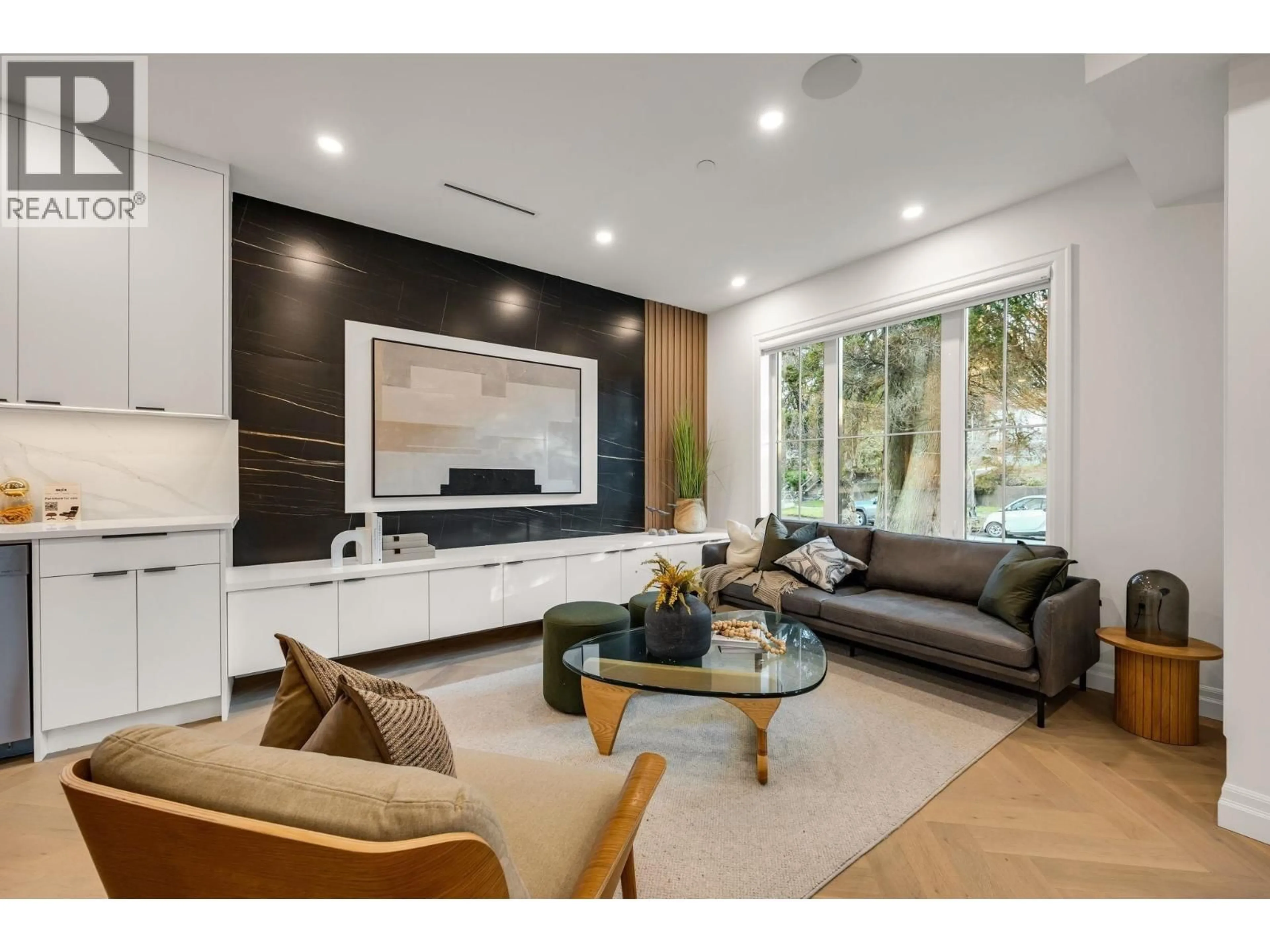 Home theater for 2153 20TH AVENUE, Vancouver British Columbia V5N2L5