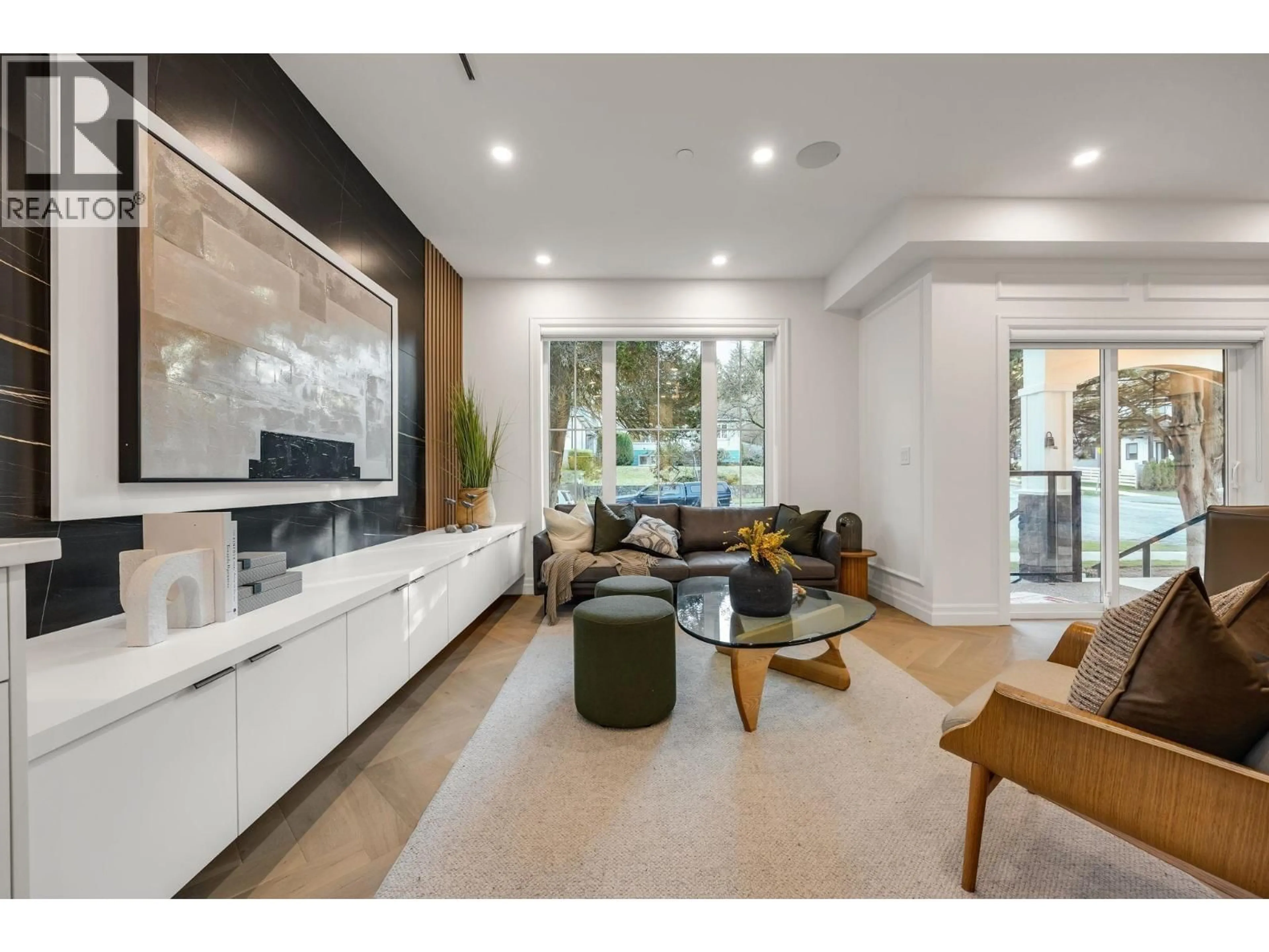 Unknown for 2153 20TH AVENUE, Vancouver British Columbia V5N2L5