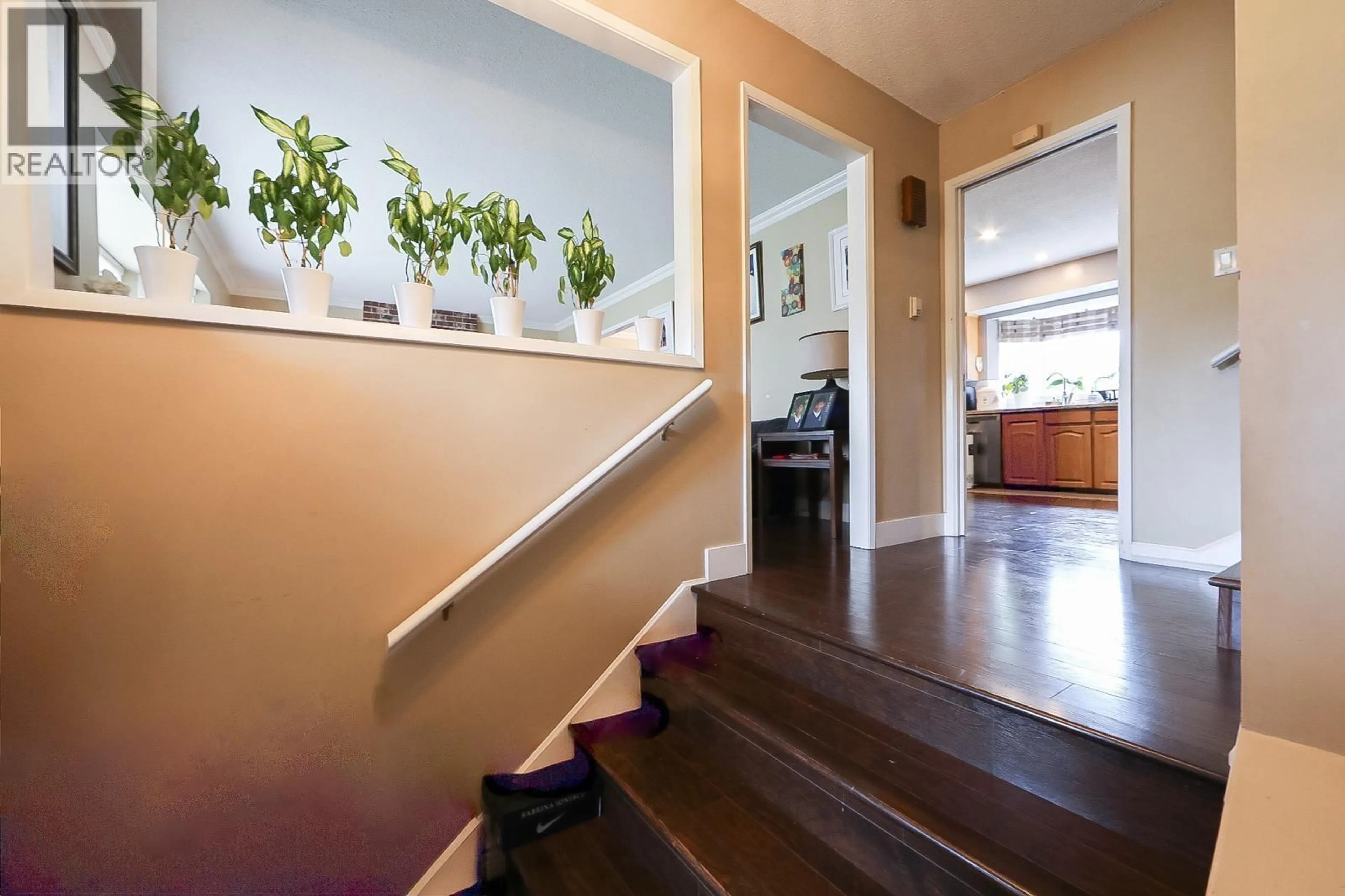 Indoor entryway for 10340 BAMBERTON DRIVE, Richmond British Columbia V7A1K3