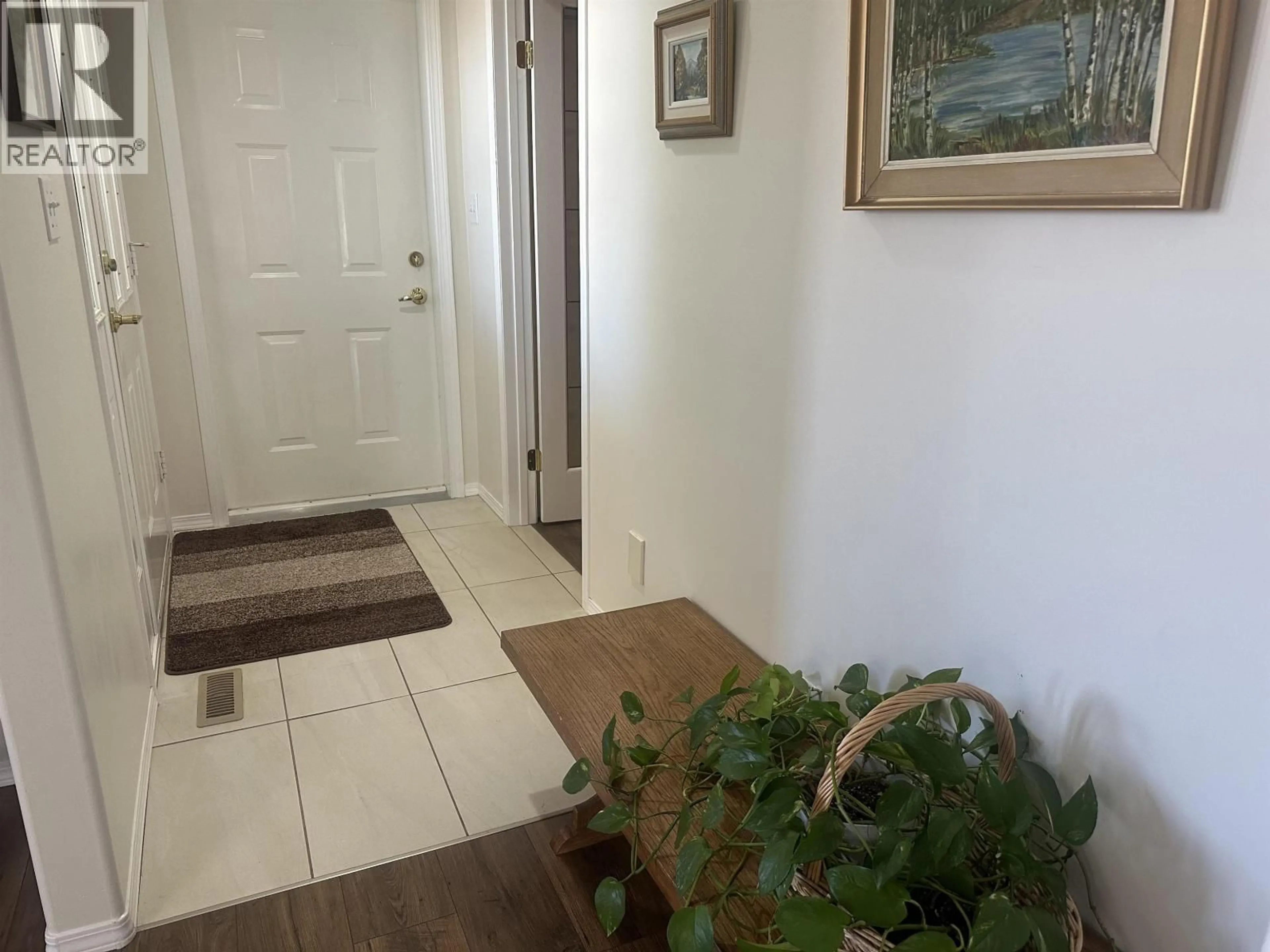 Indoor entryway for 10140 108 AVENUE, Fort St. John British Columbia V1J6N7