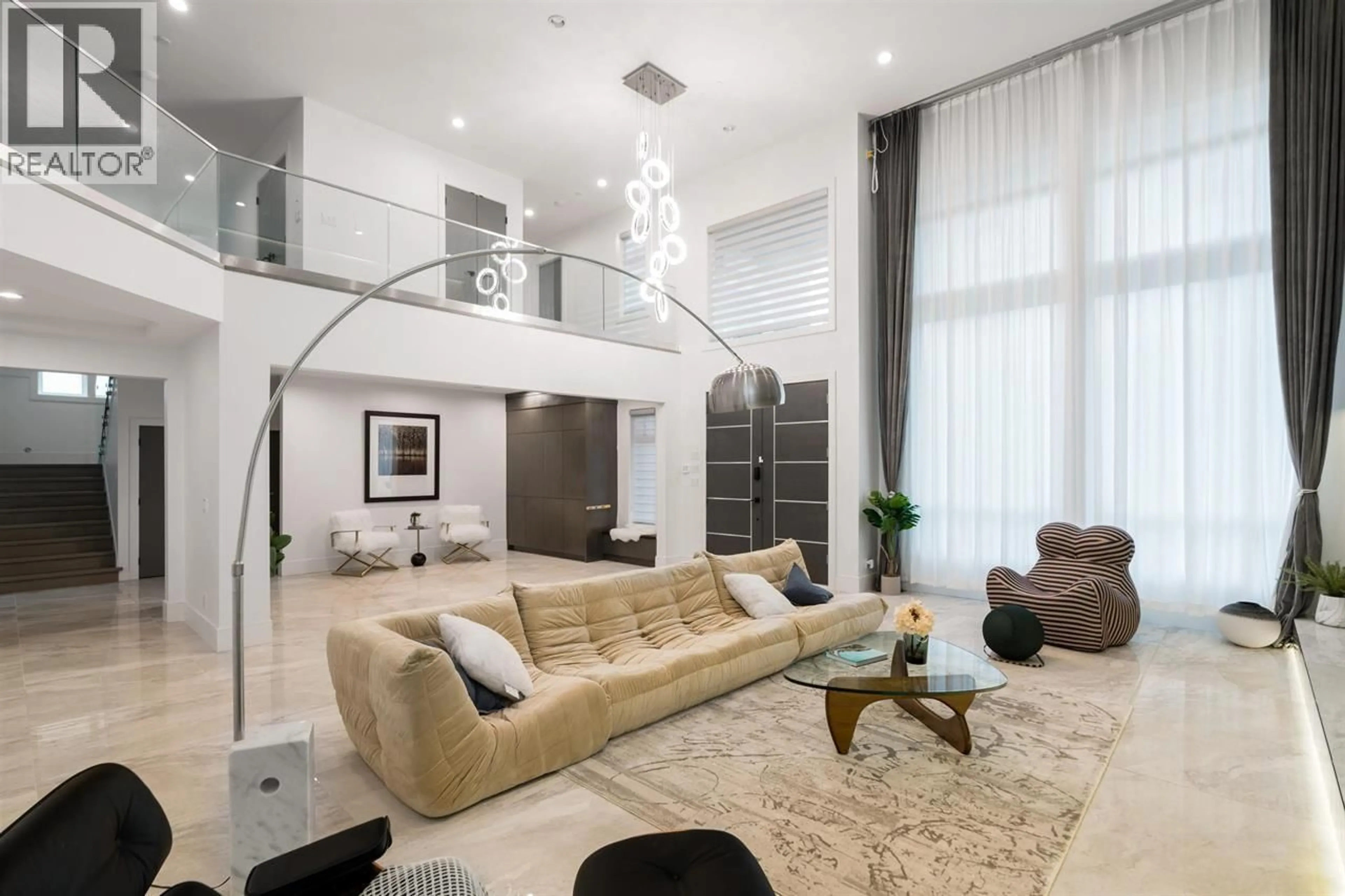 Living room with furniture, unknown for 7490 NO. 4 ROAD, Richmond British Columbia V6Y2T5