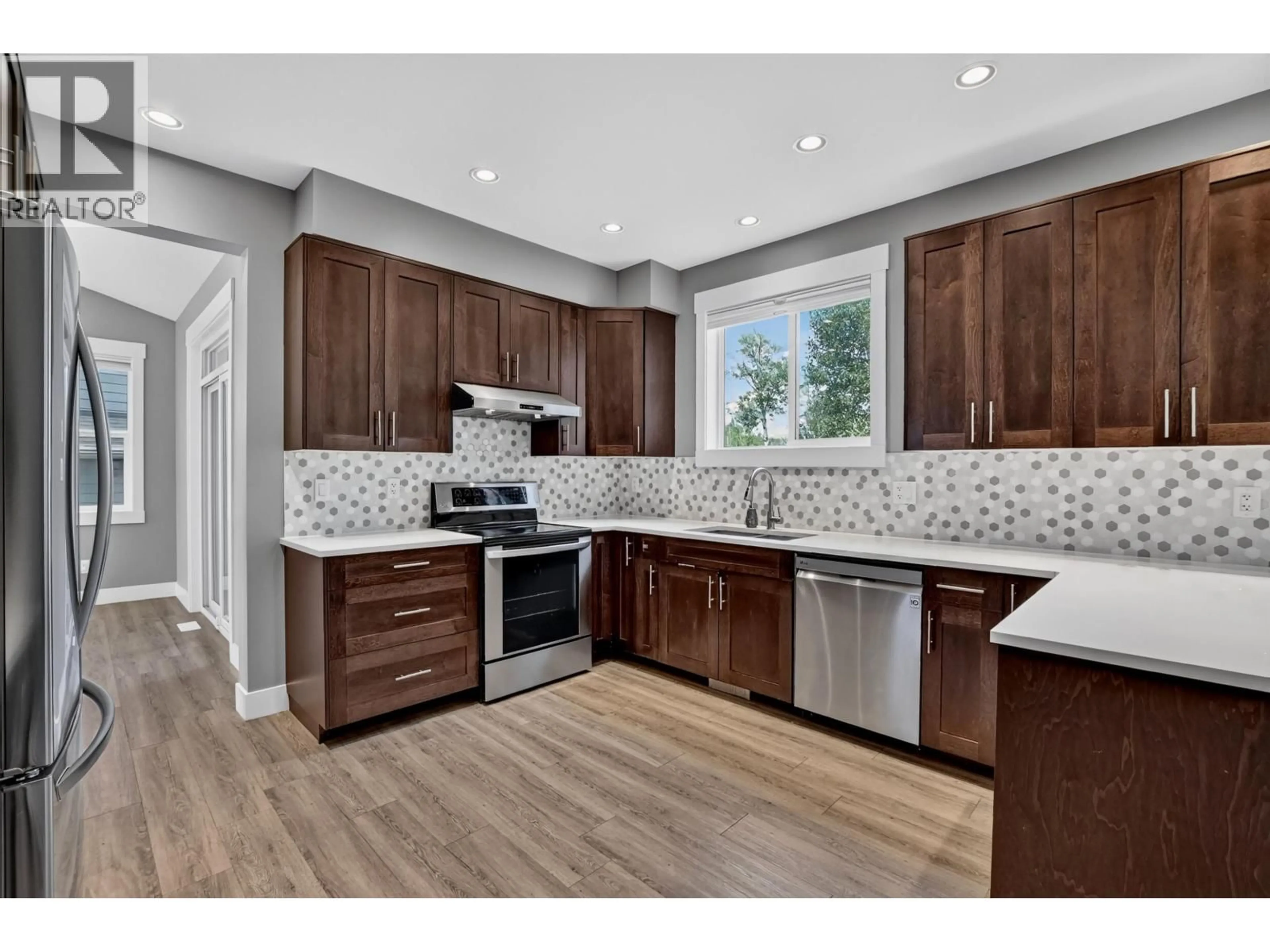 Open concept kitchen, unknown for 1218 ORIZABA COURT, Prince George British Columbia V2N0B7