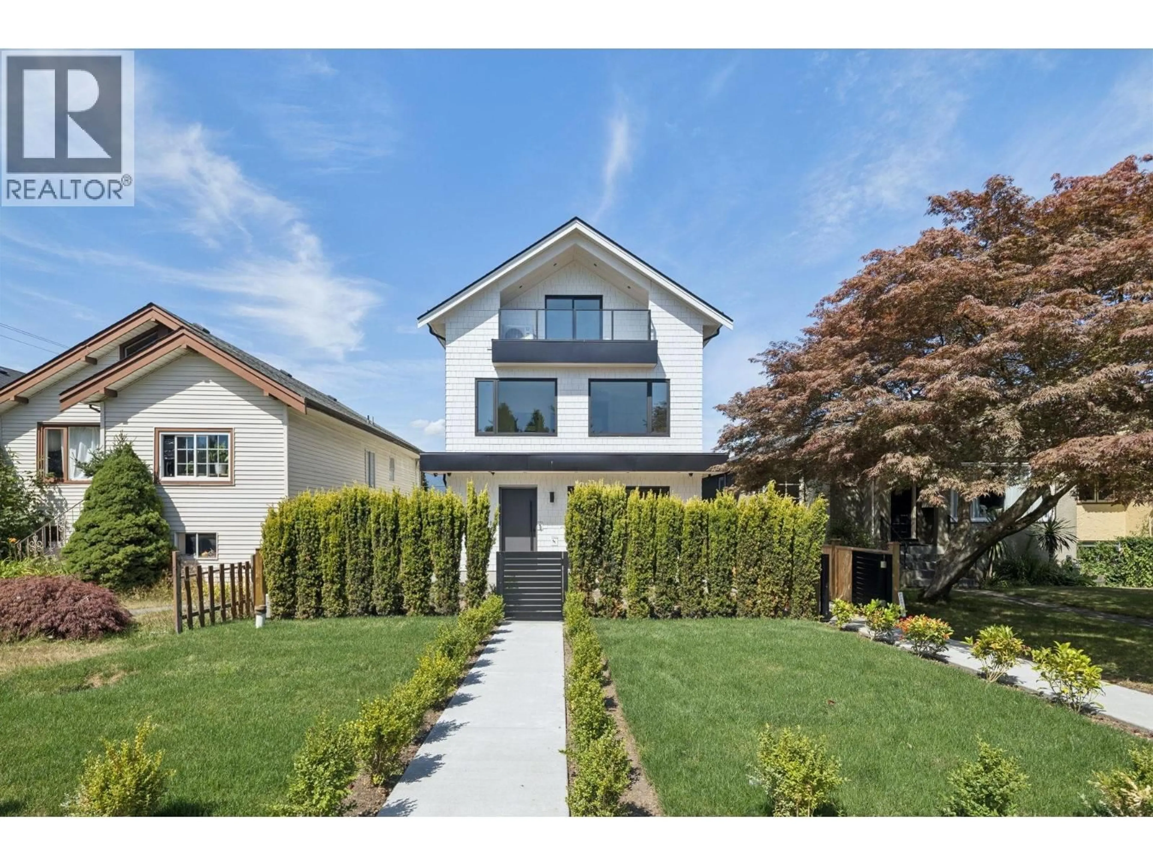 Unknown for 2 - 2815 TRINITY STREET, Vancouver British Columbia V5K1E8