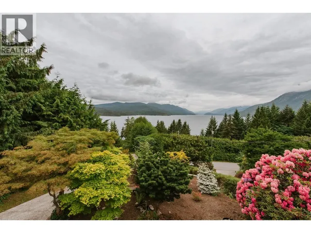 6950 PORPOISE DRIVE, Sechelt 2