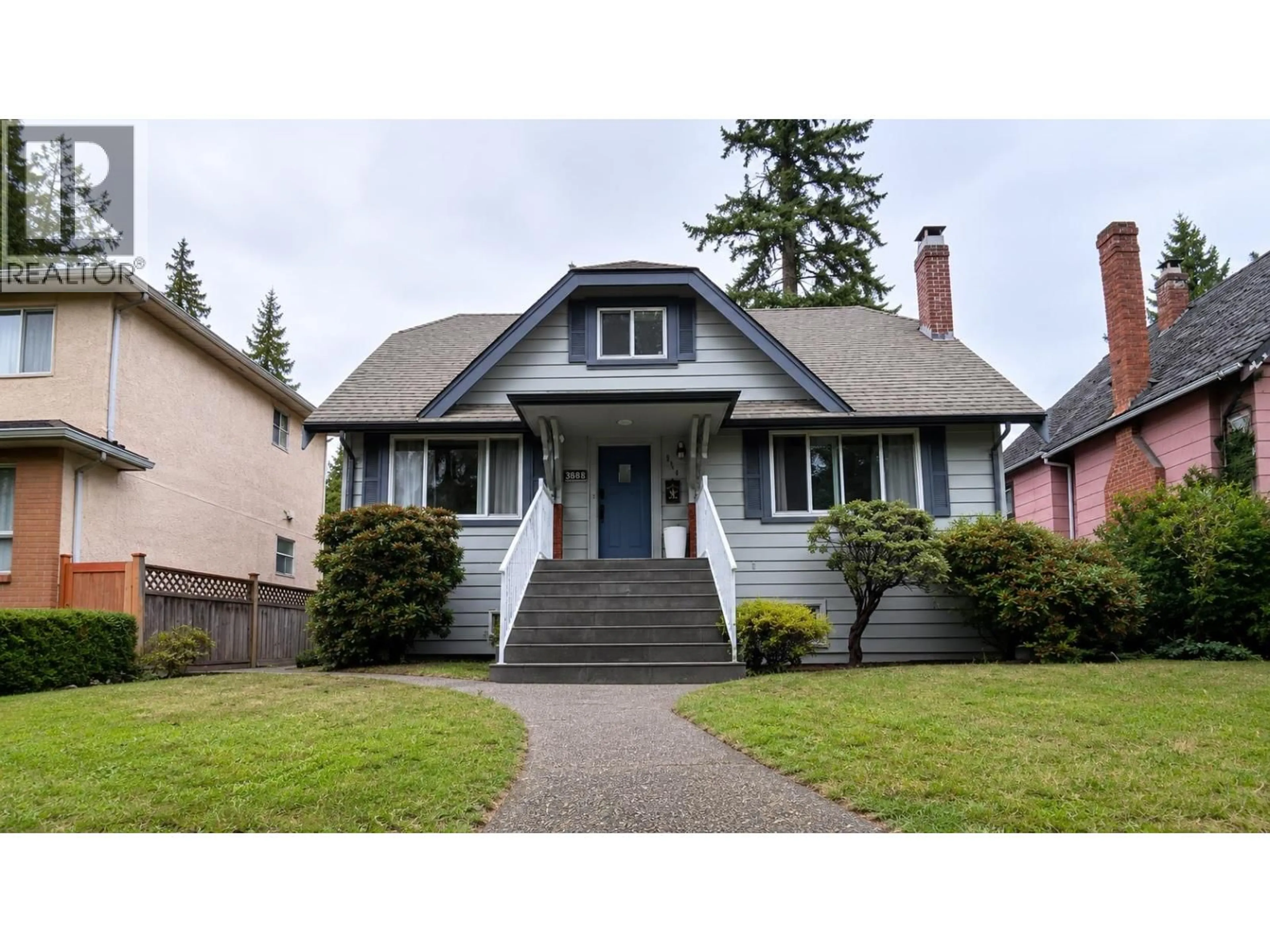 Home with vinyl exterior material, street for 3885 35TH AVENUE, Vancouver British Columbia V6N2N8