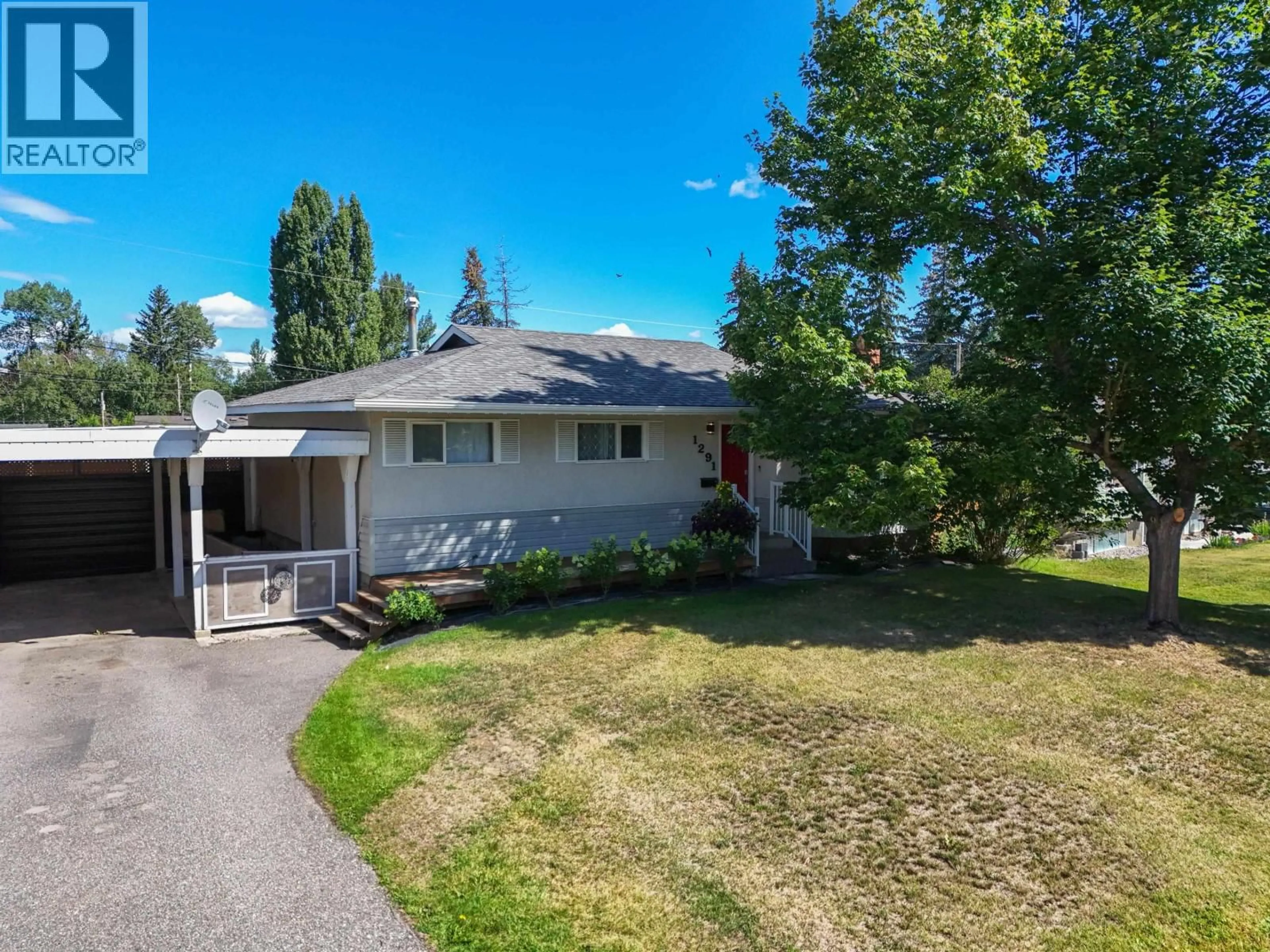 A pic from outside/outdoor area/front of a property/back of a property/a pic from drone, street for 1291 PICARD AVENUE, Quesnel British Columbia V2J1P8