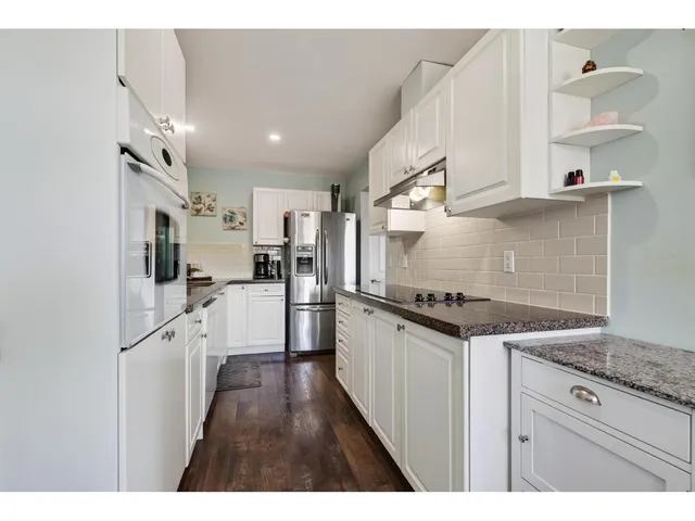 1590 LOGAN ROAD, Agassiz 3